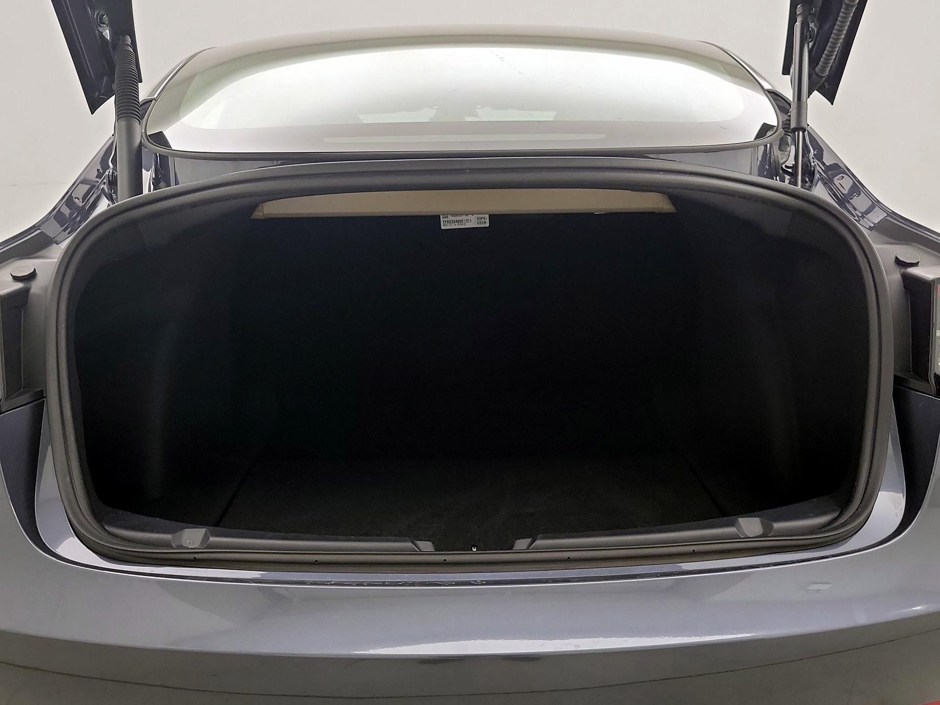 Thumbnail: 2023 Tesla Model 3 - 19