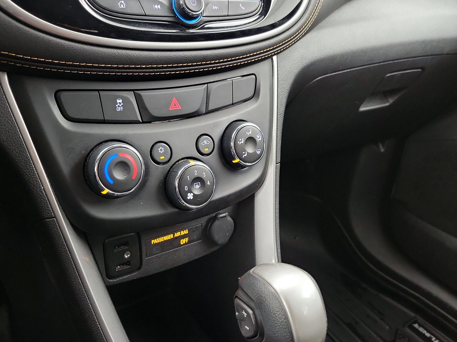 Thumbnail: 2018 Chevrolet Trax - 16