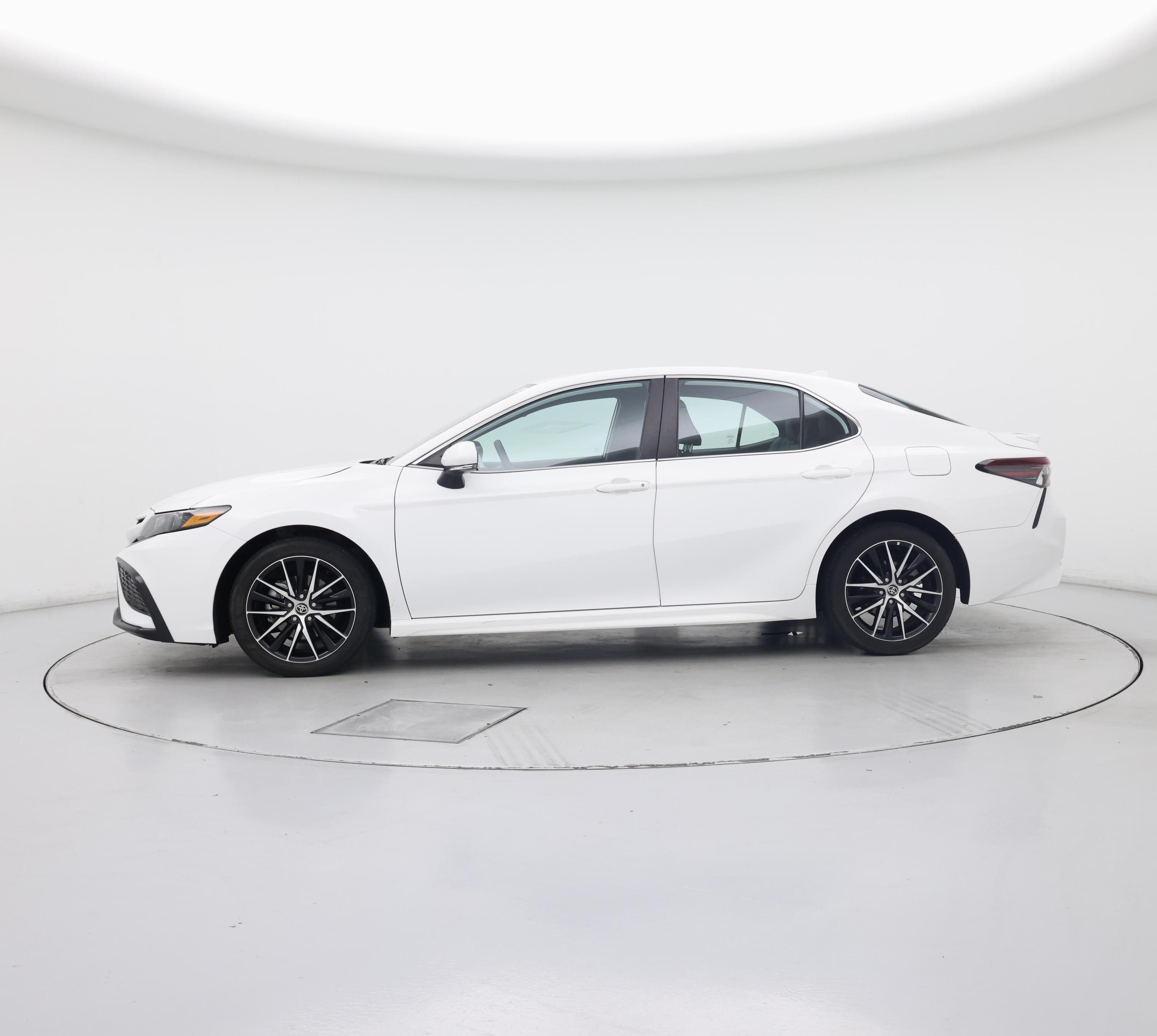 Thumbnail: 2023 Toyota Camry - 3
