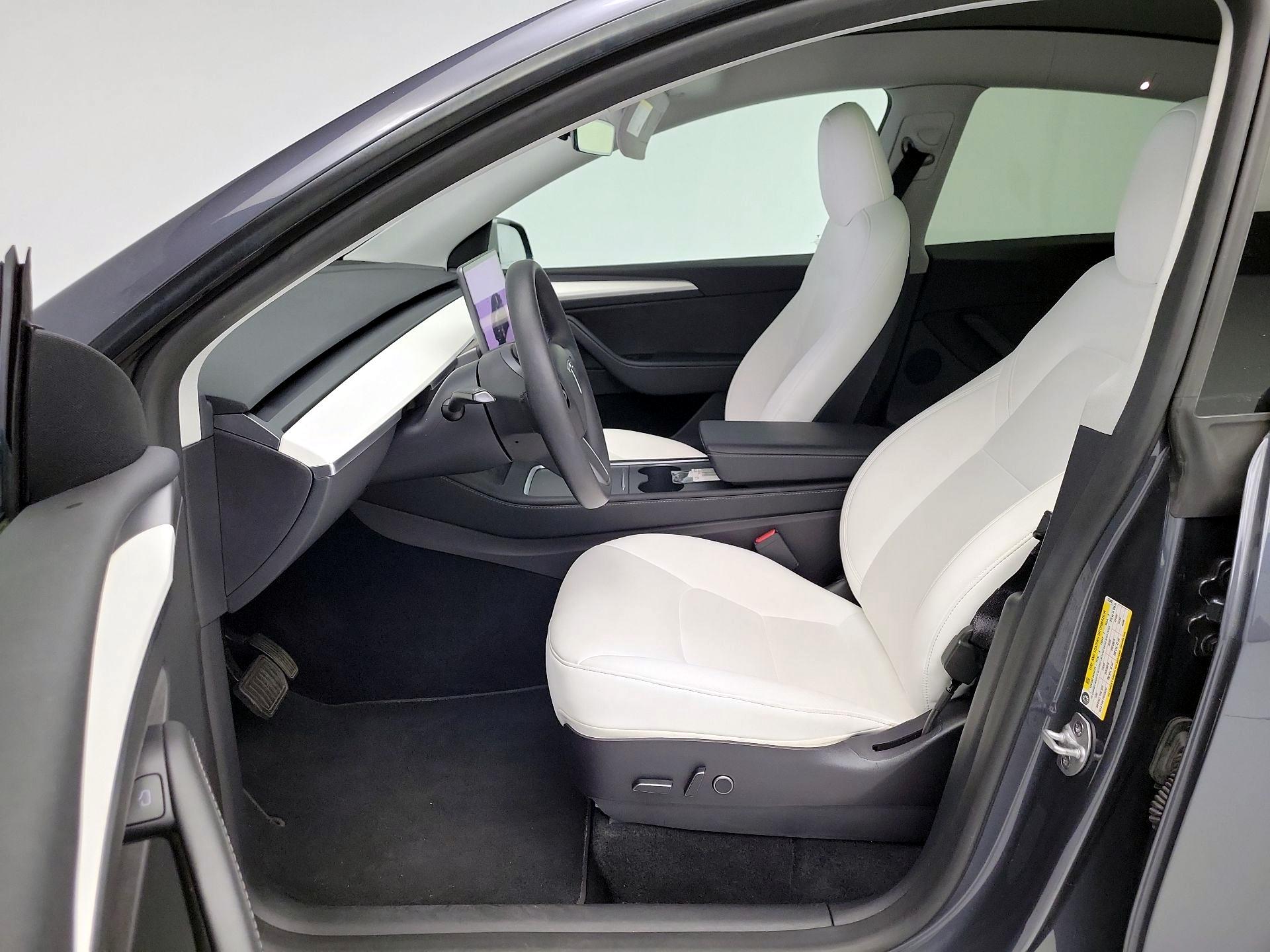 Thumbnail: 2023 Tesla Model Y - 11