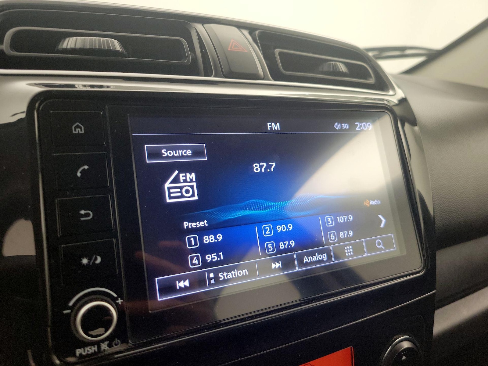2021 Mitsubishi Mirage ES - Photo 16