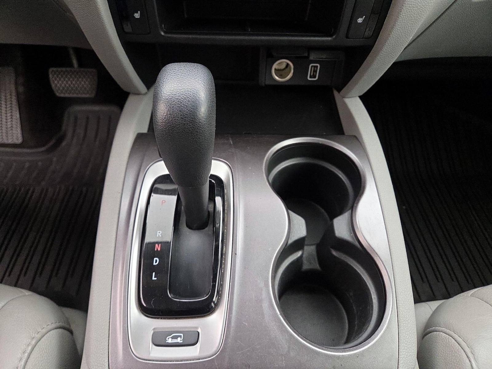 2020 Honda Pilot EX-L - Photo 18