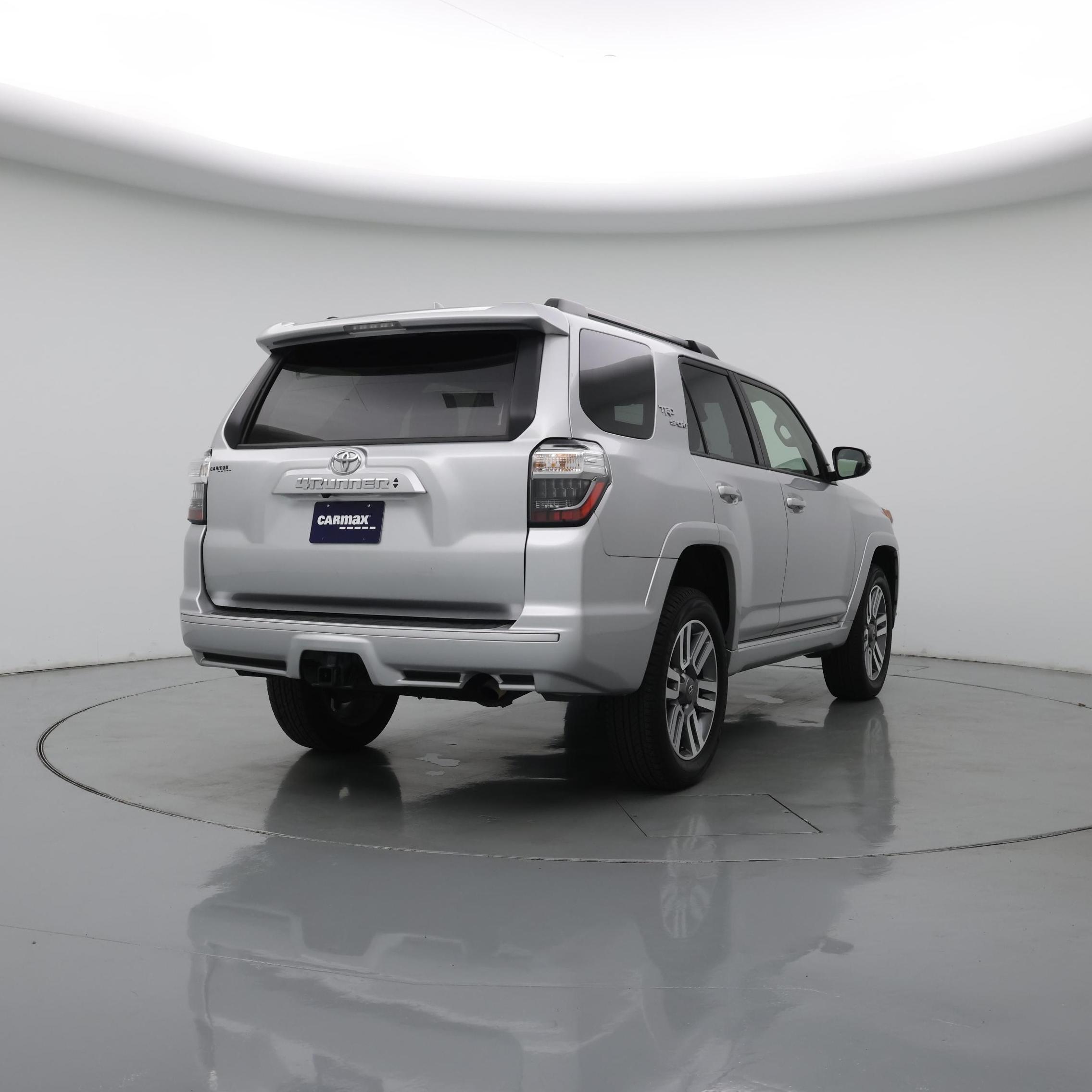 Thumbnail: 2022 Toyota 4Runner - 8
