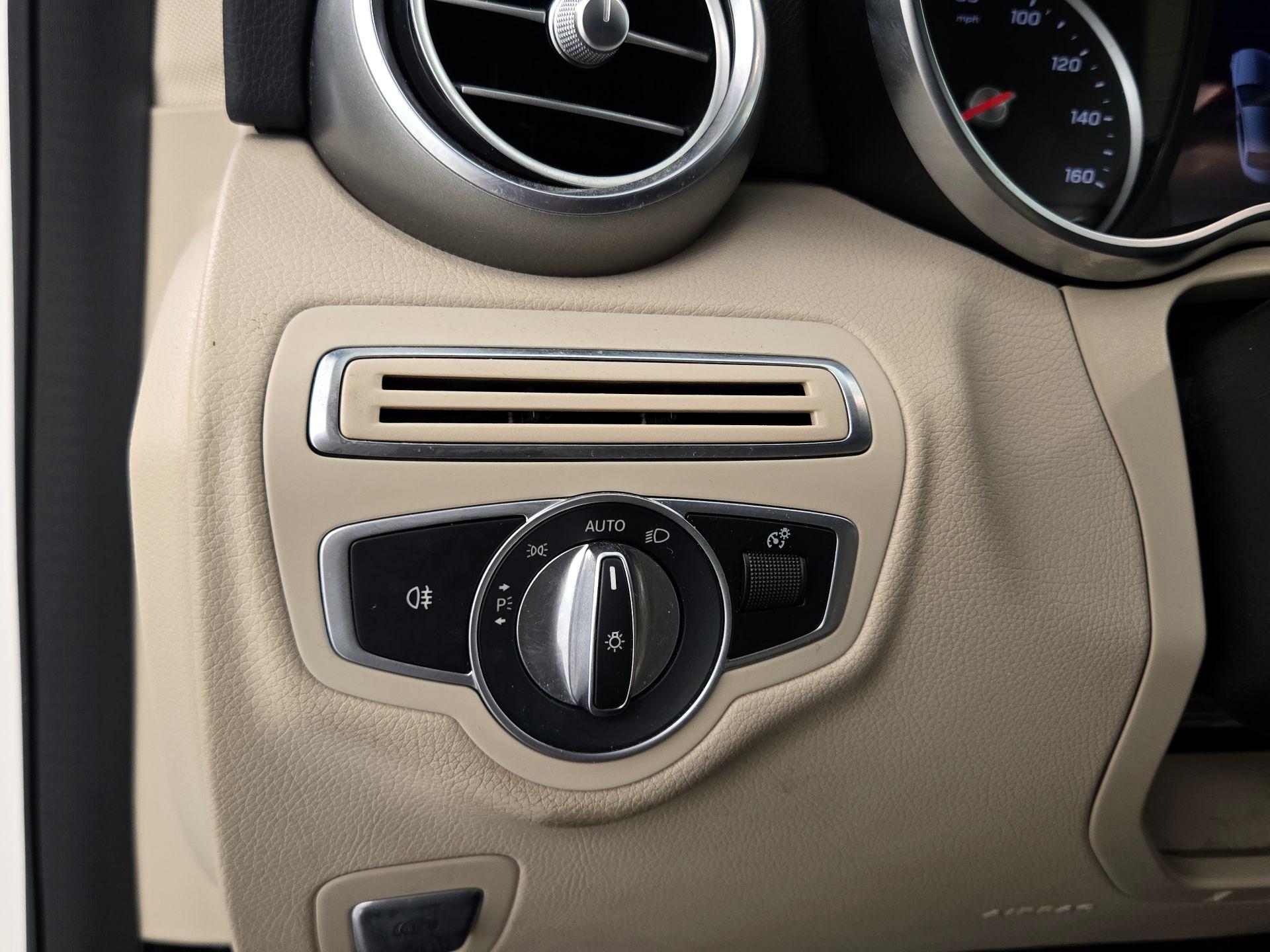 Thumbnail: 2019 Mercedes-Benz C-Class - 13
