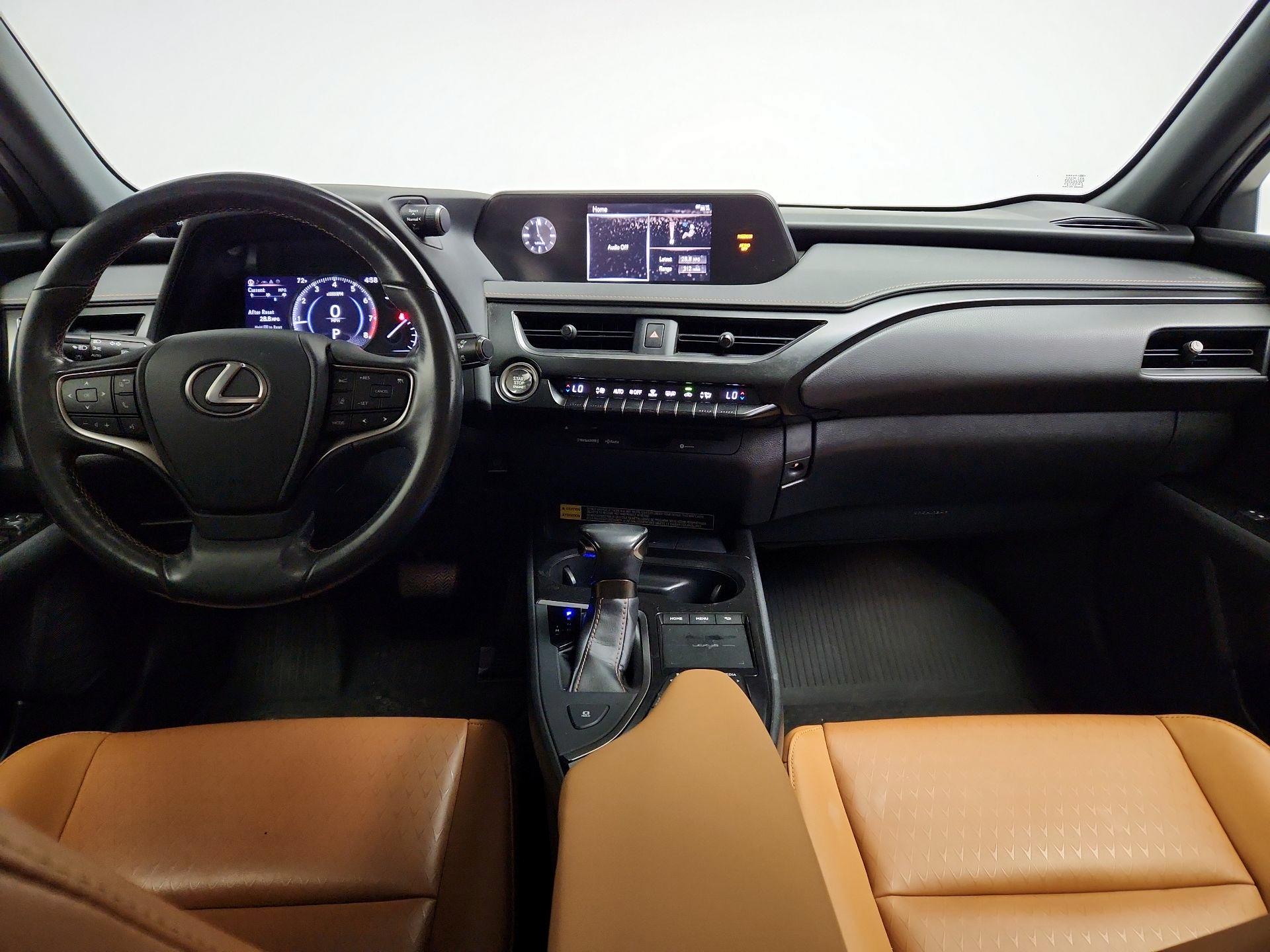 Thumbnail: 2020 Lexus UX - 9