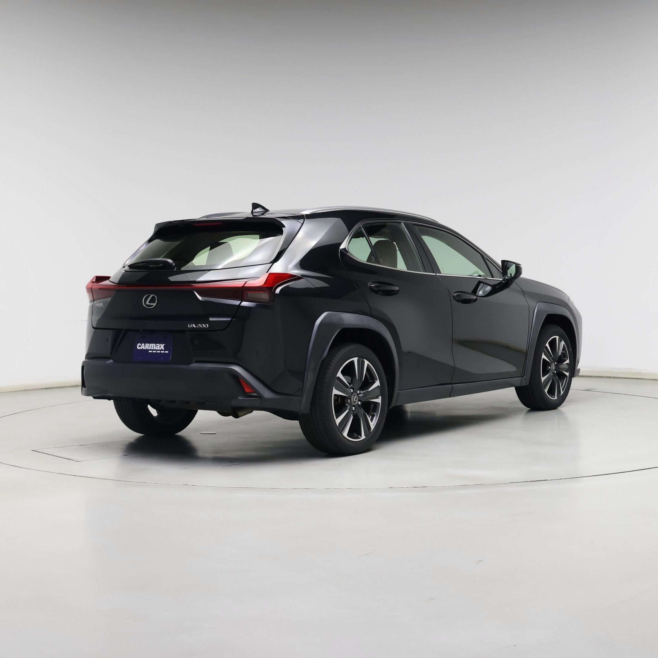 Thumbnail: 2020 Lexus UX - 8