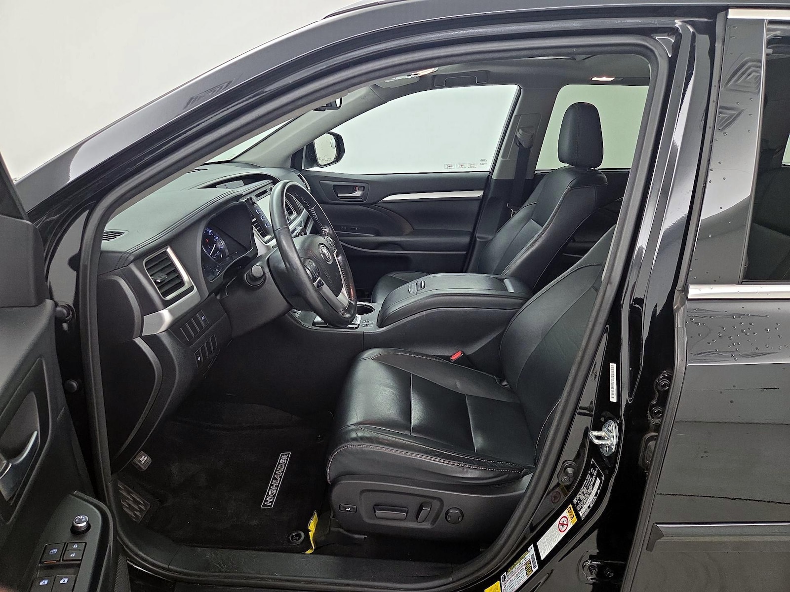 2015 Toyota Highlander XLE - Photo 12
