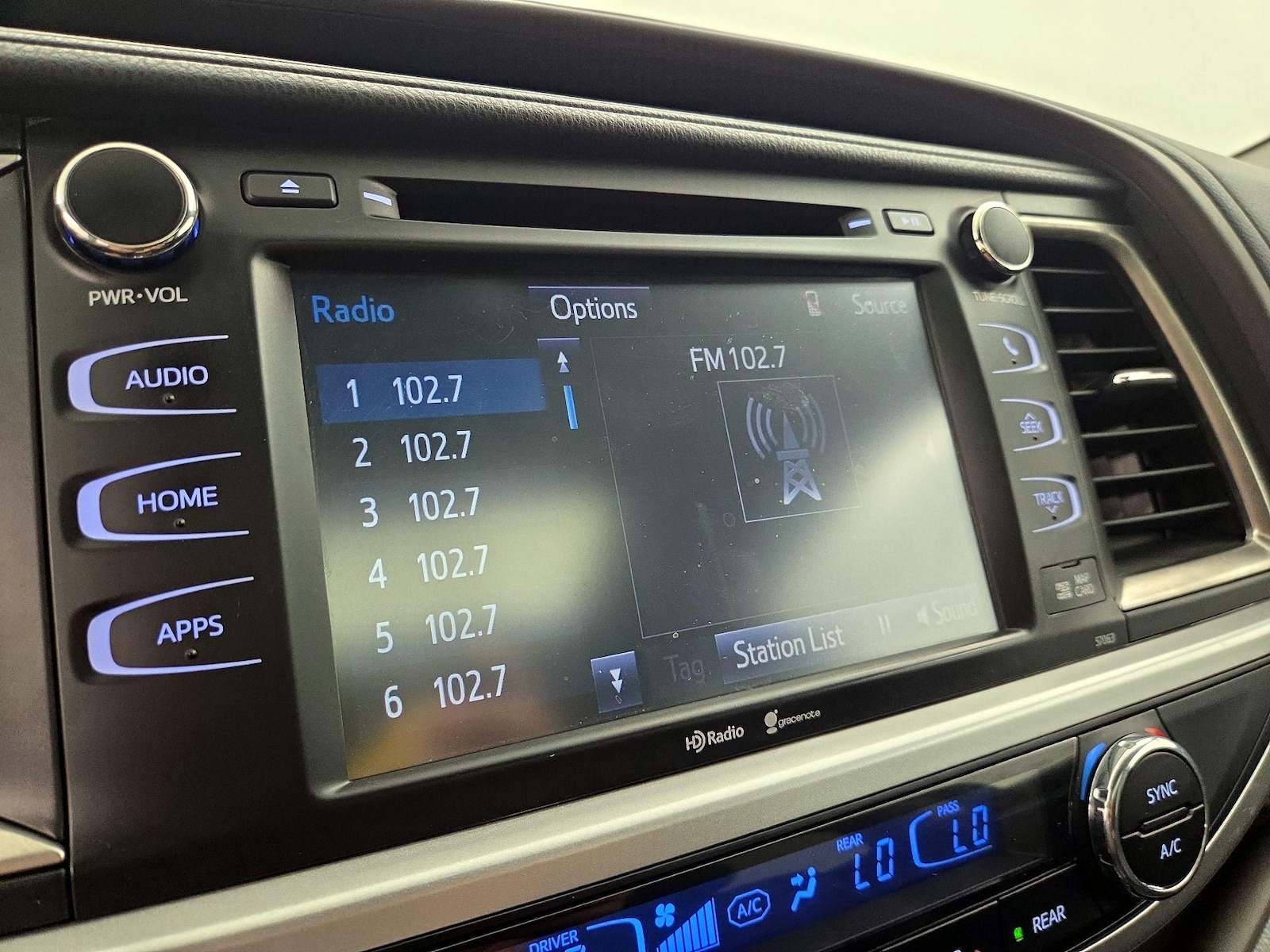 2015 Toyota Highlander XLE - Photo 17