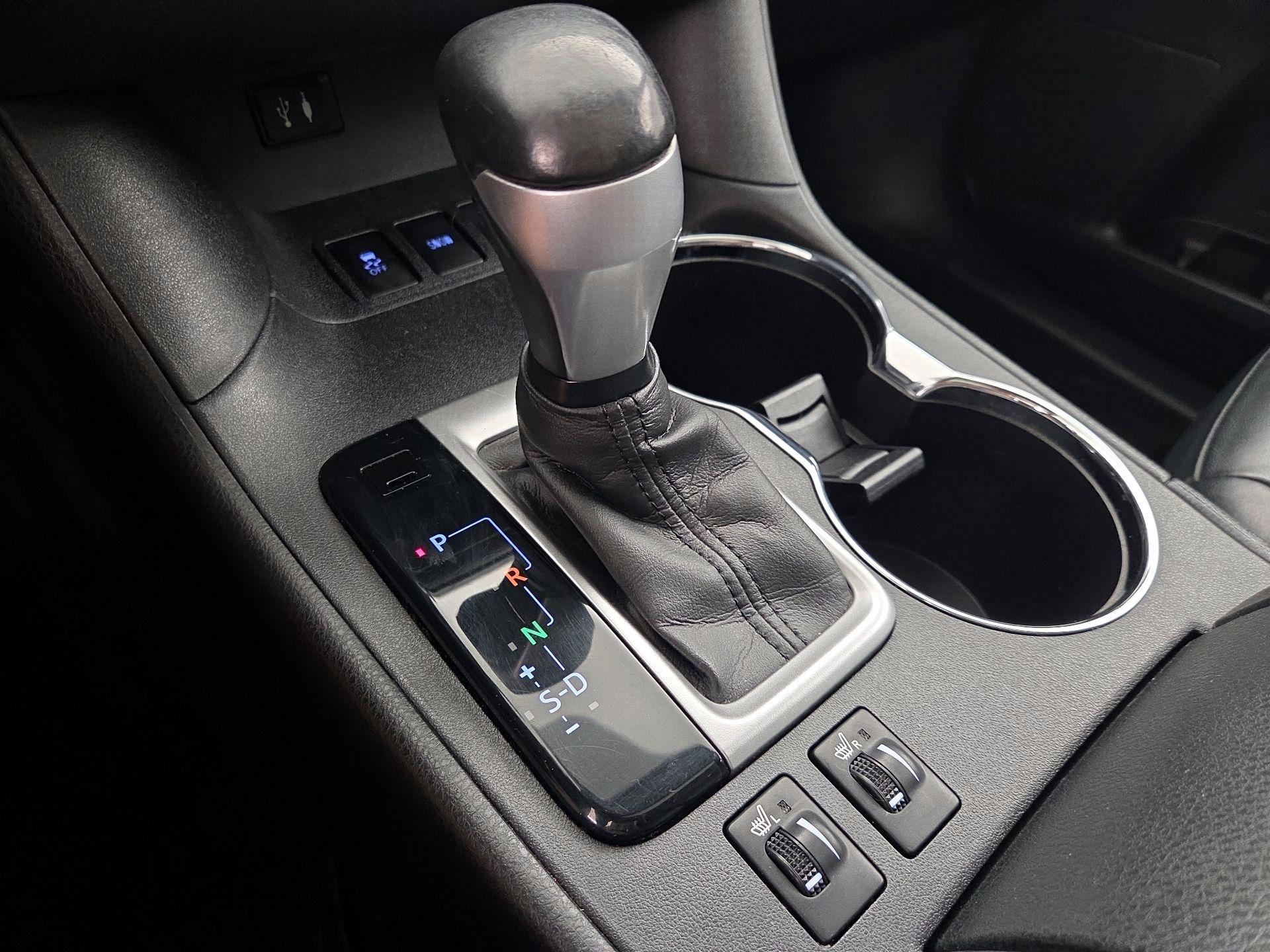 Thumbnail: 2015 Toyota Highlander - 18