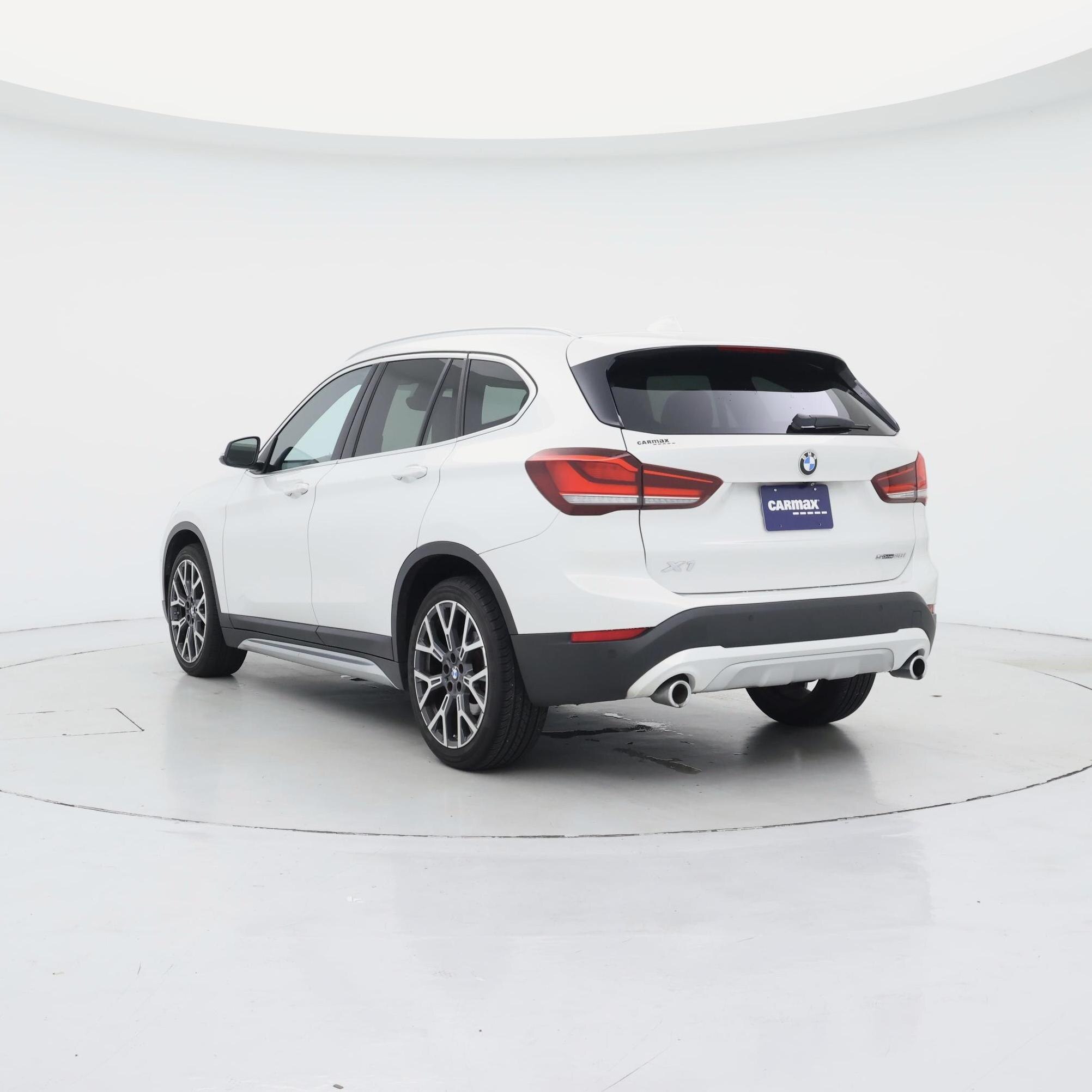 Thumbnail: 2021 BMW X1 - 2