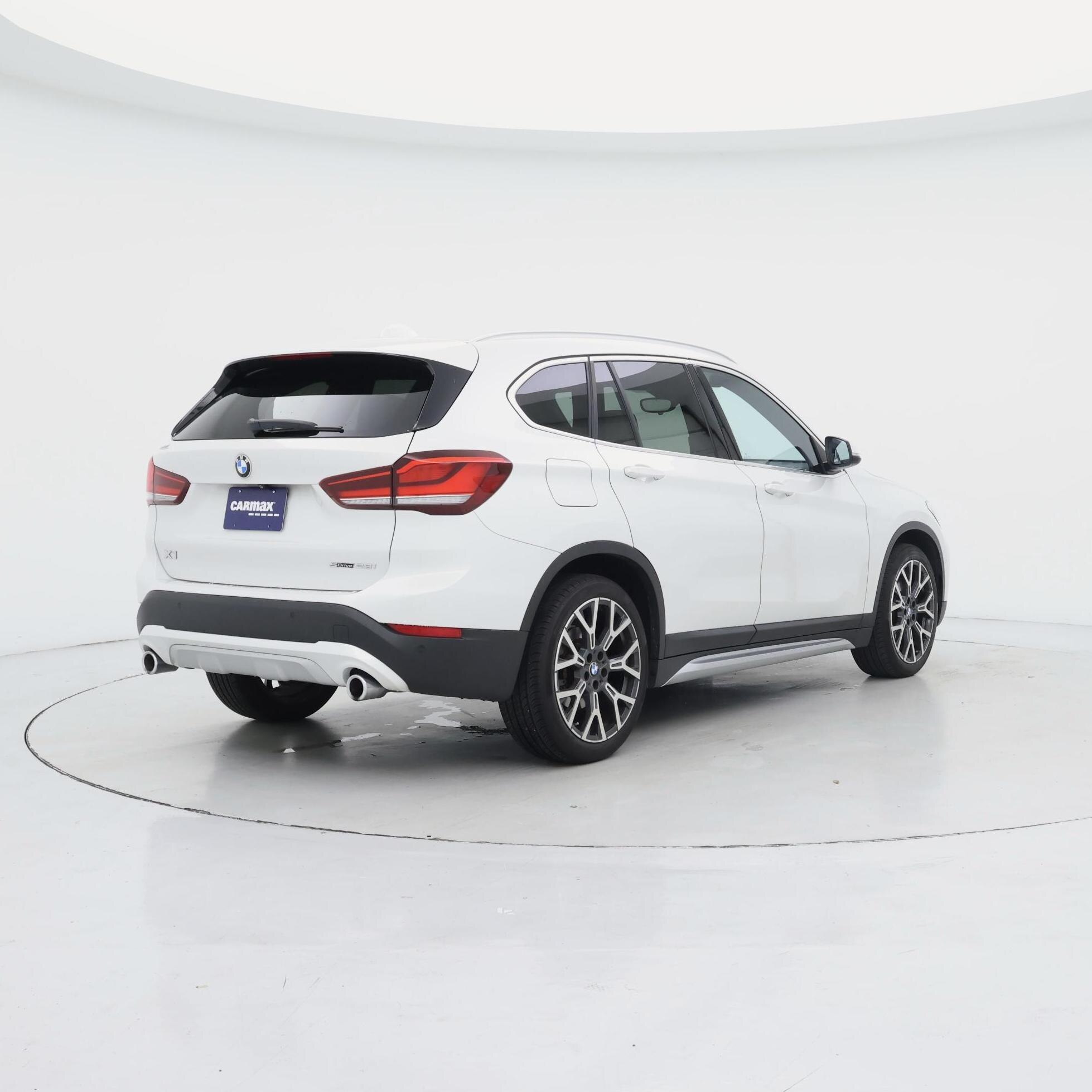 Thumbnail: 2021 BMW X1 - 8
