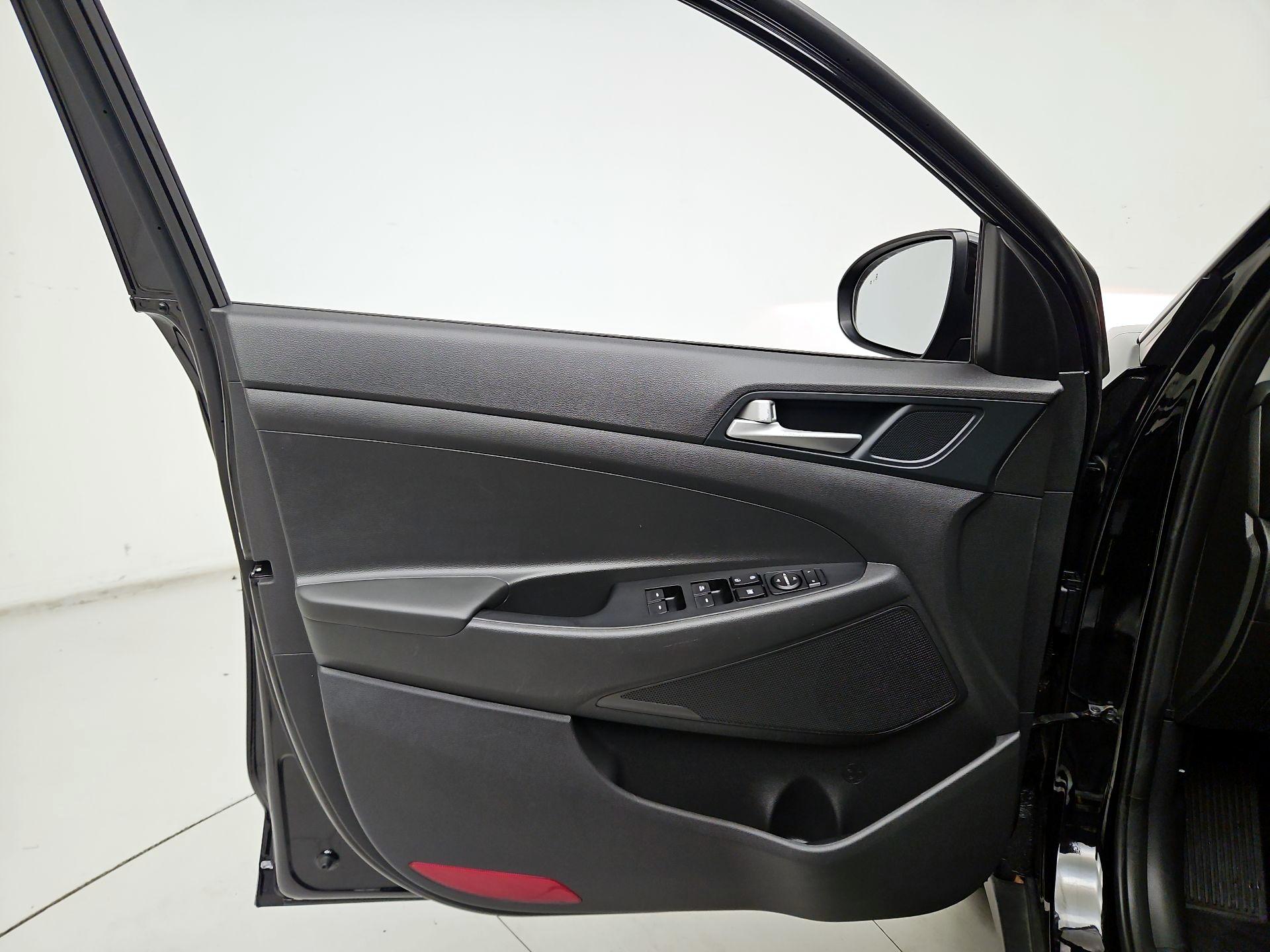 Thumbnail: 2021 Hyundai Tucson - 12