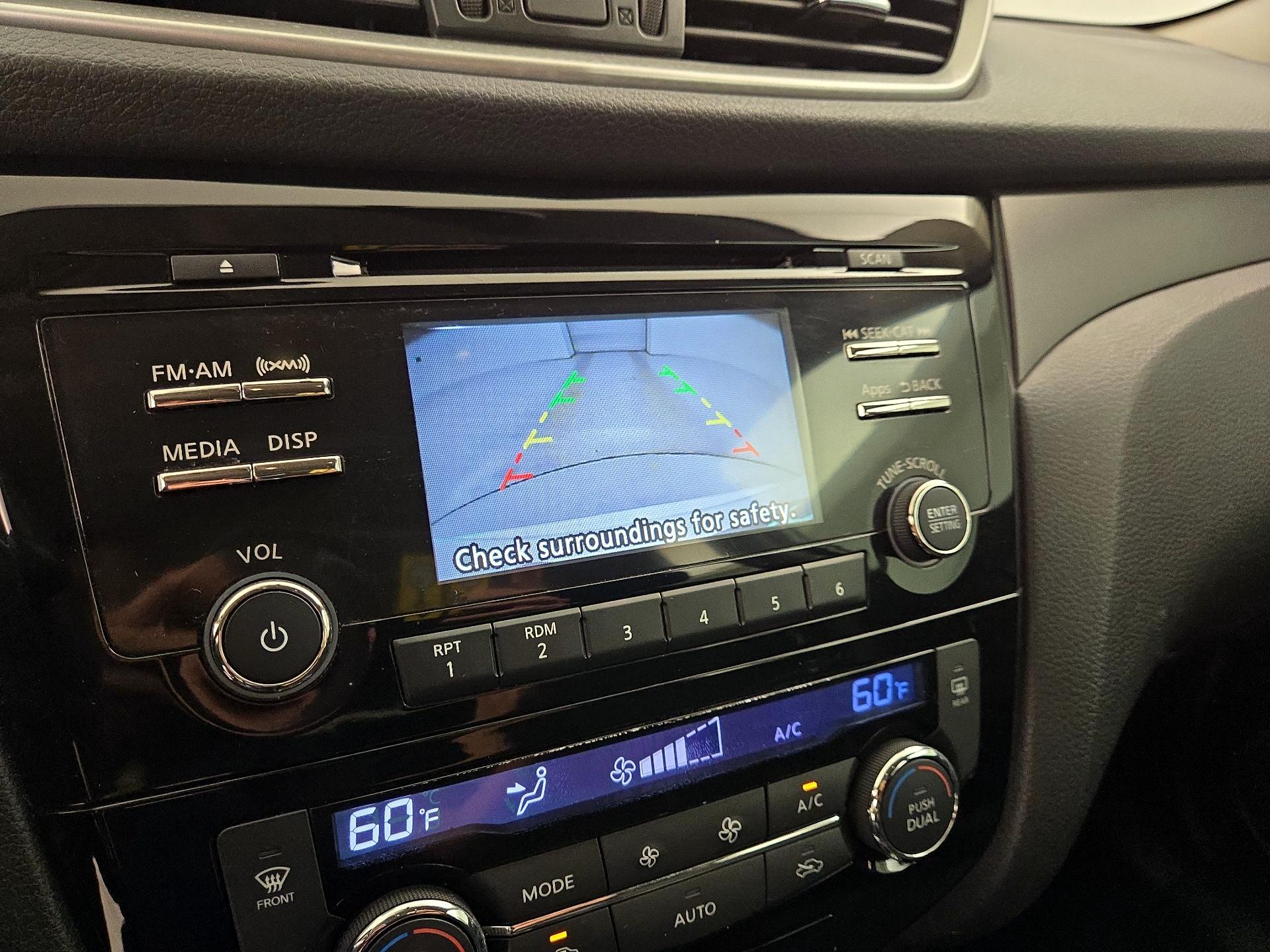 Thumbnail: 2015 Nissan Rogue - 14