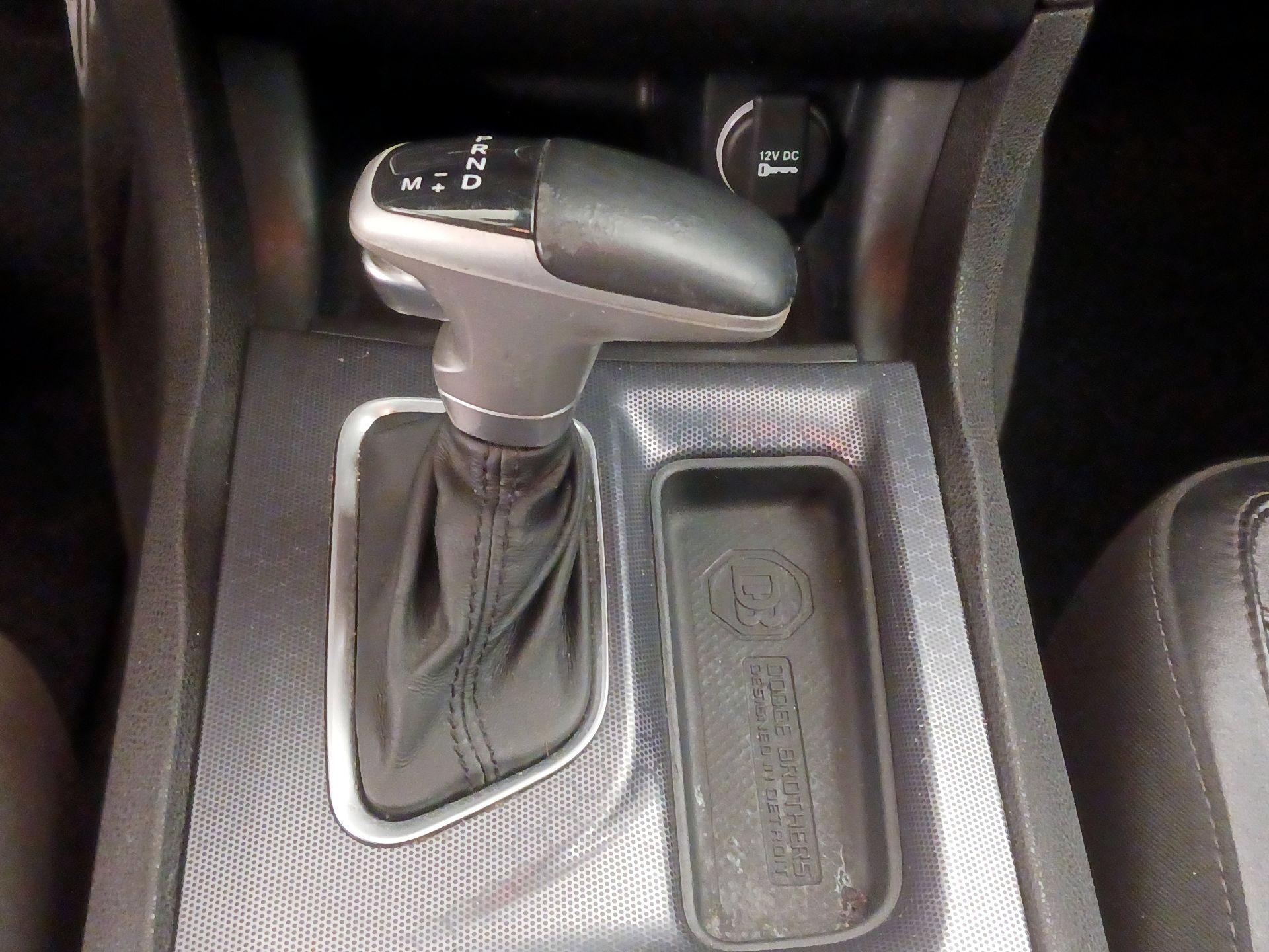 Thumbnail: 2015 Dodge Charger - 18