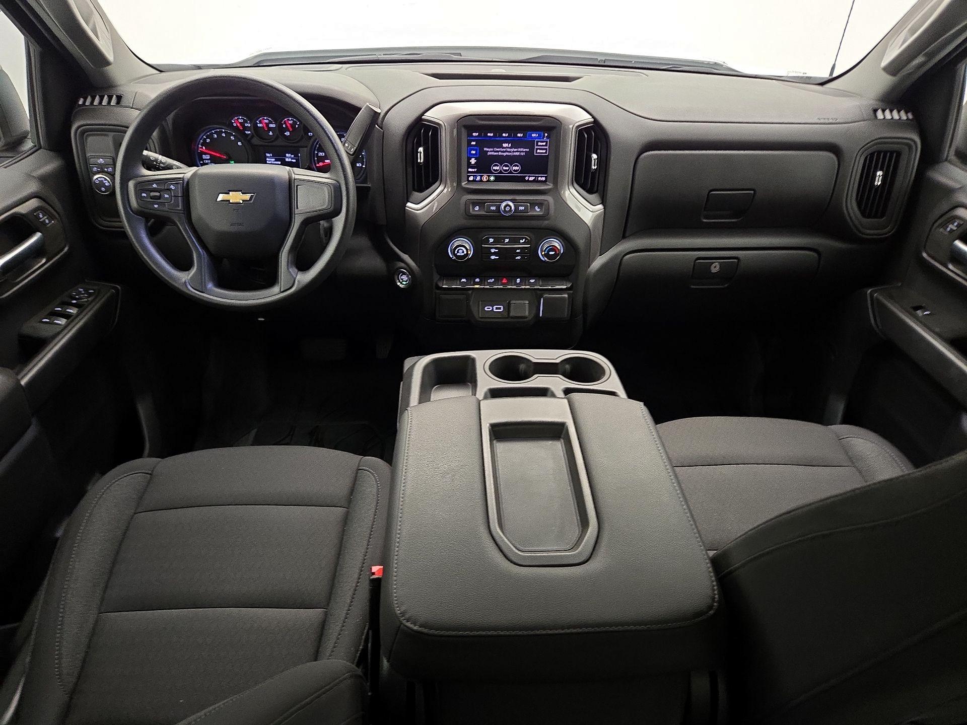 Thumbnail: 2026 Chevrolet Silverado 1500 - 9
