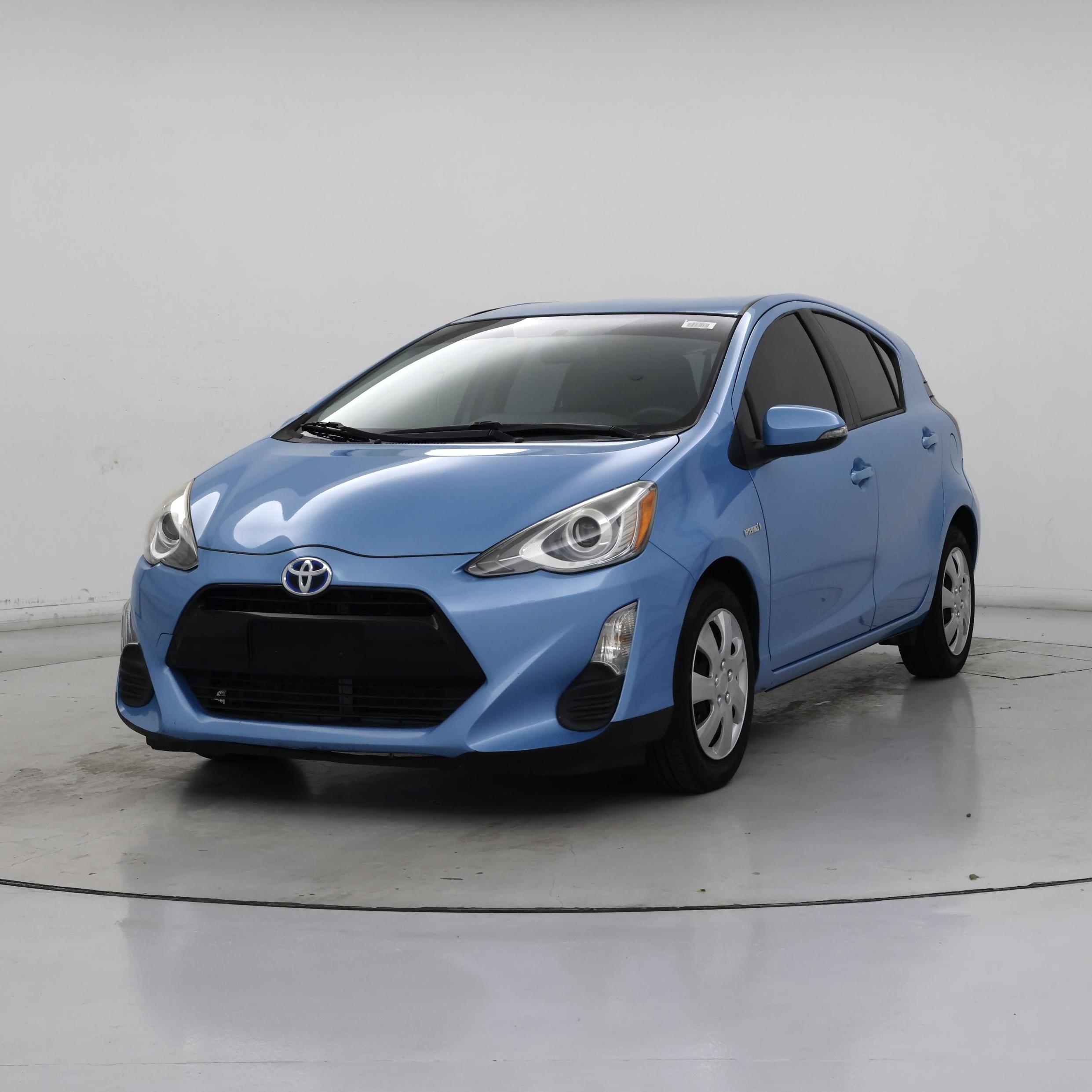 Thumbnail: 2016 Toyota Prius c - 4