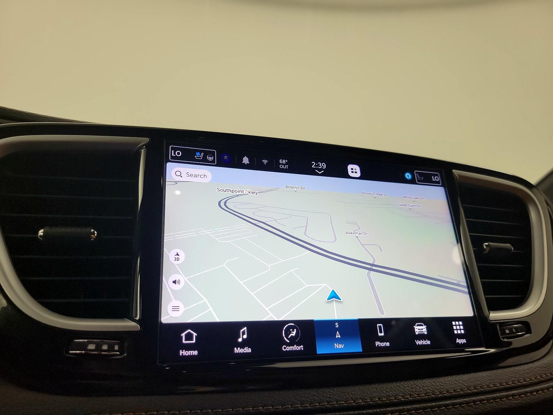 Thumbnail: 2023 Chrysler Pacifica - 14