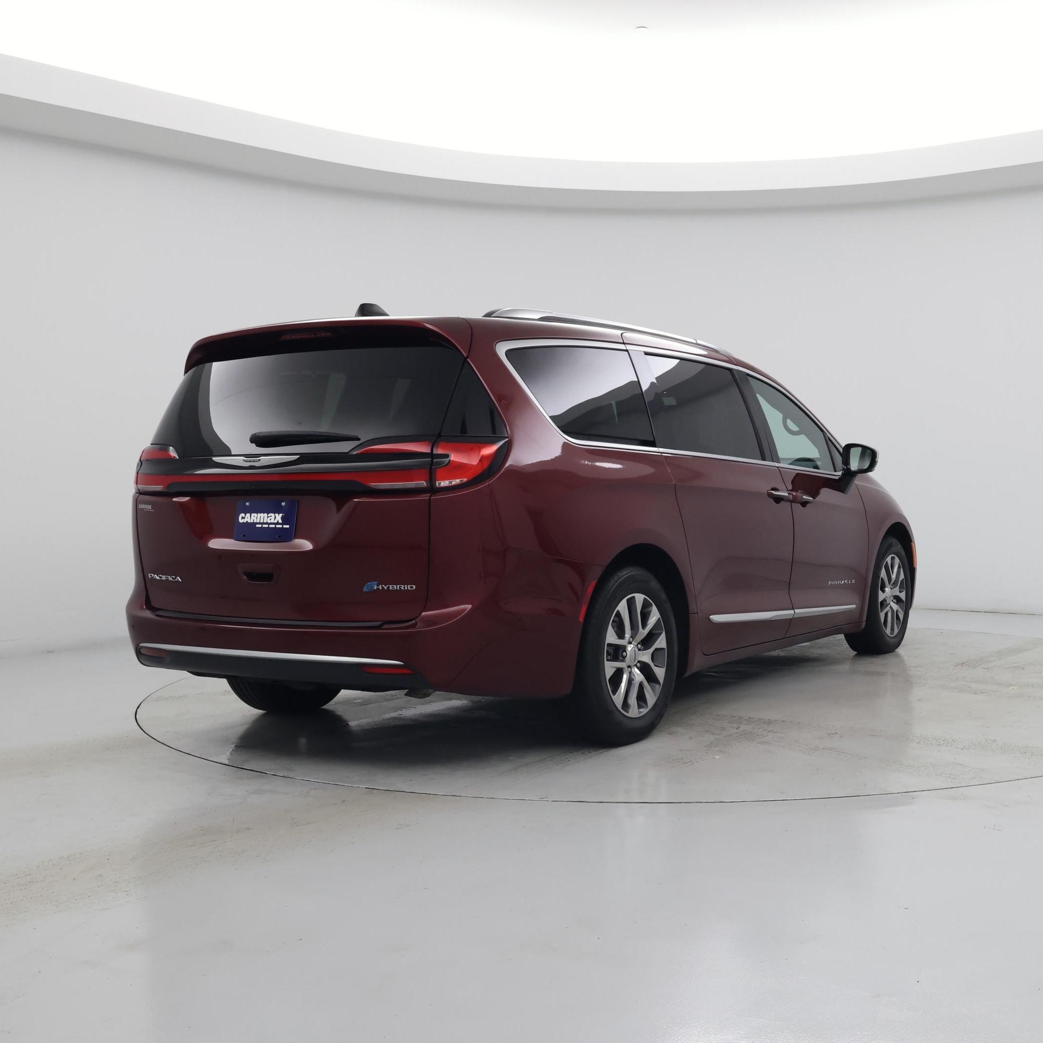Thumbnail: 2023 Chrysler Pacifica - 8
