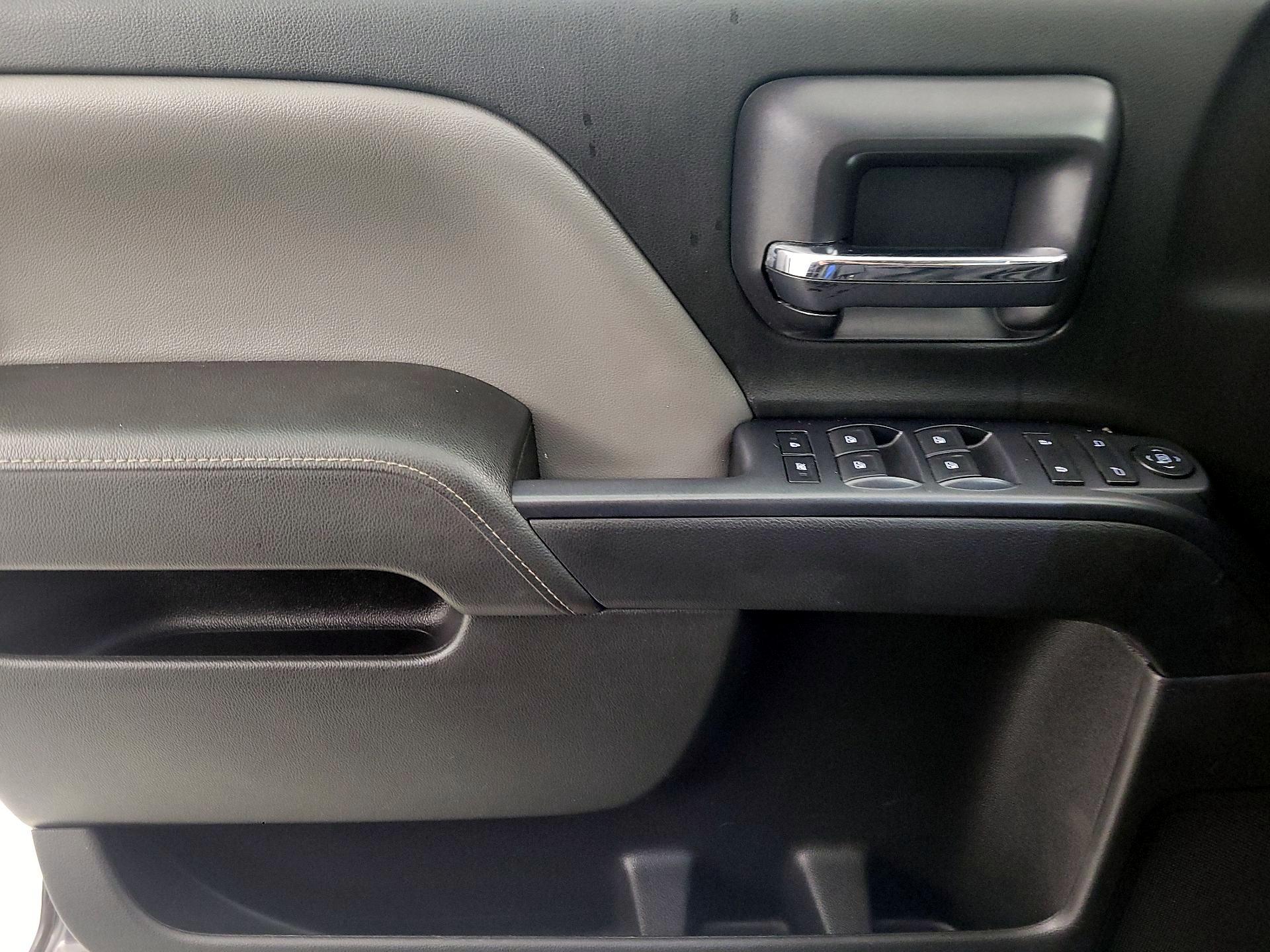 Thumbnail: 2015 Chevrolet Silverado 1500 - 12