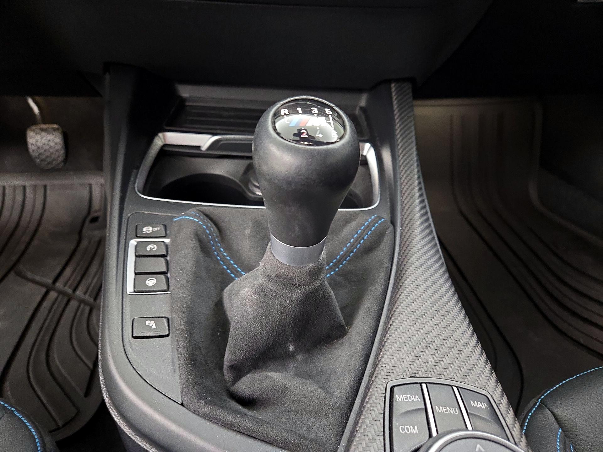 Thumbnail: 2020 BMW M2 - 18