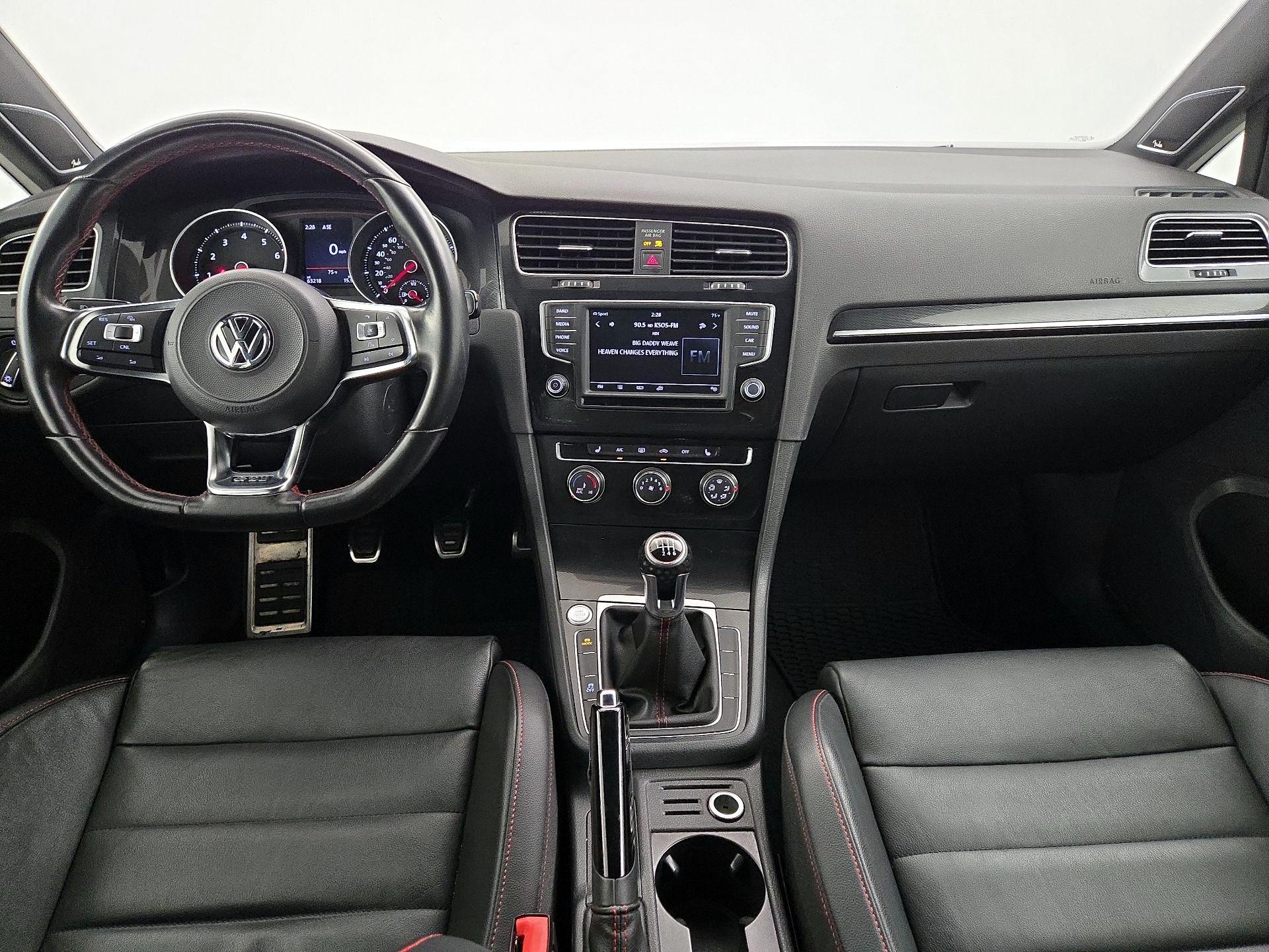 Thumbnail: 2017 Volkswagen Golf - 9