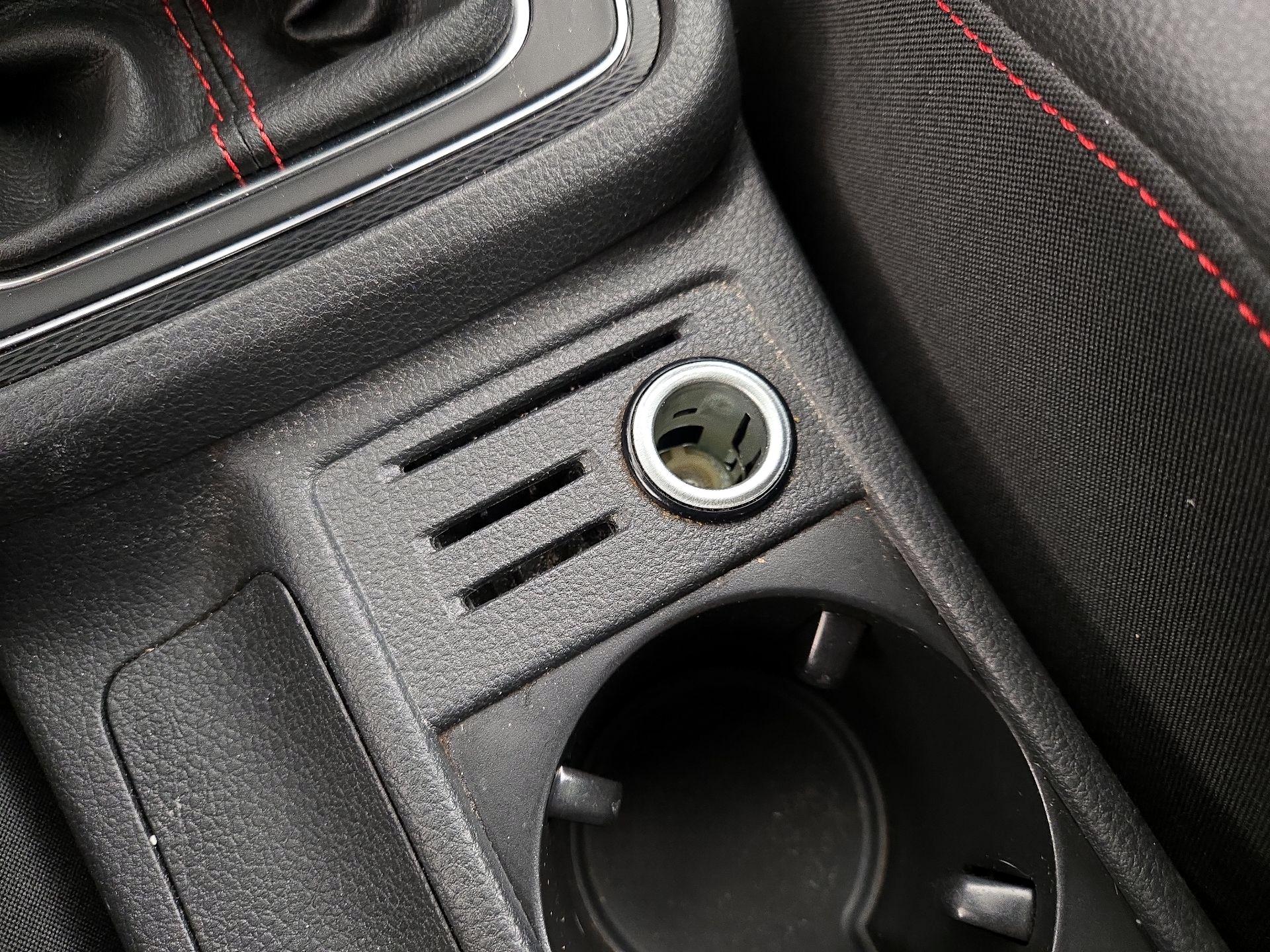 Thumbnail: 2017 Volkswagen Golf - 18