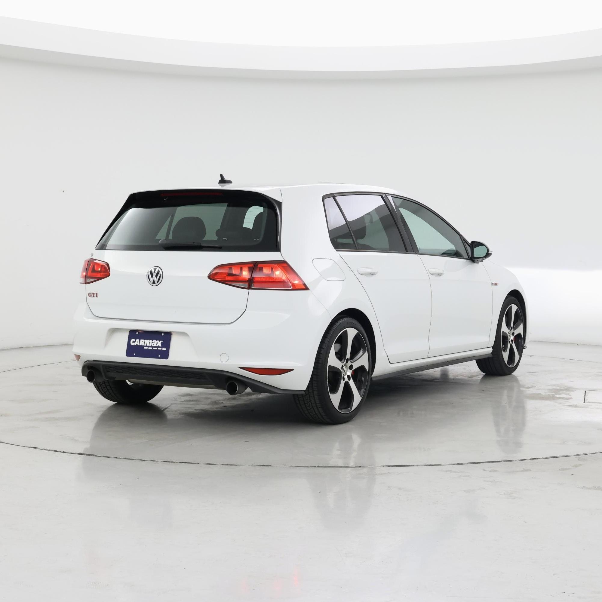 Thumbnail: 2017 Volkswagen Golf - 8