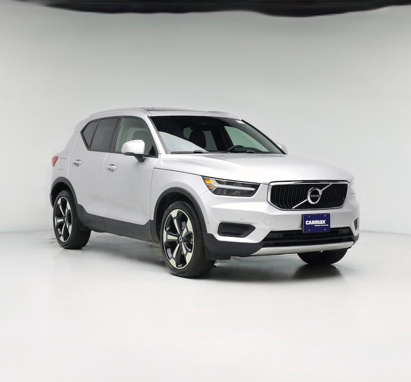 2019 Volvo XC40 T4 Momentum