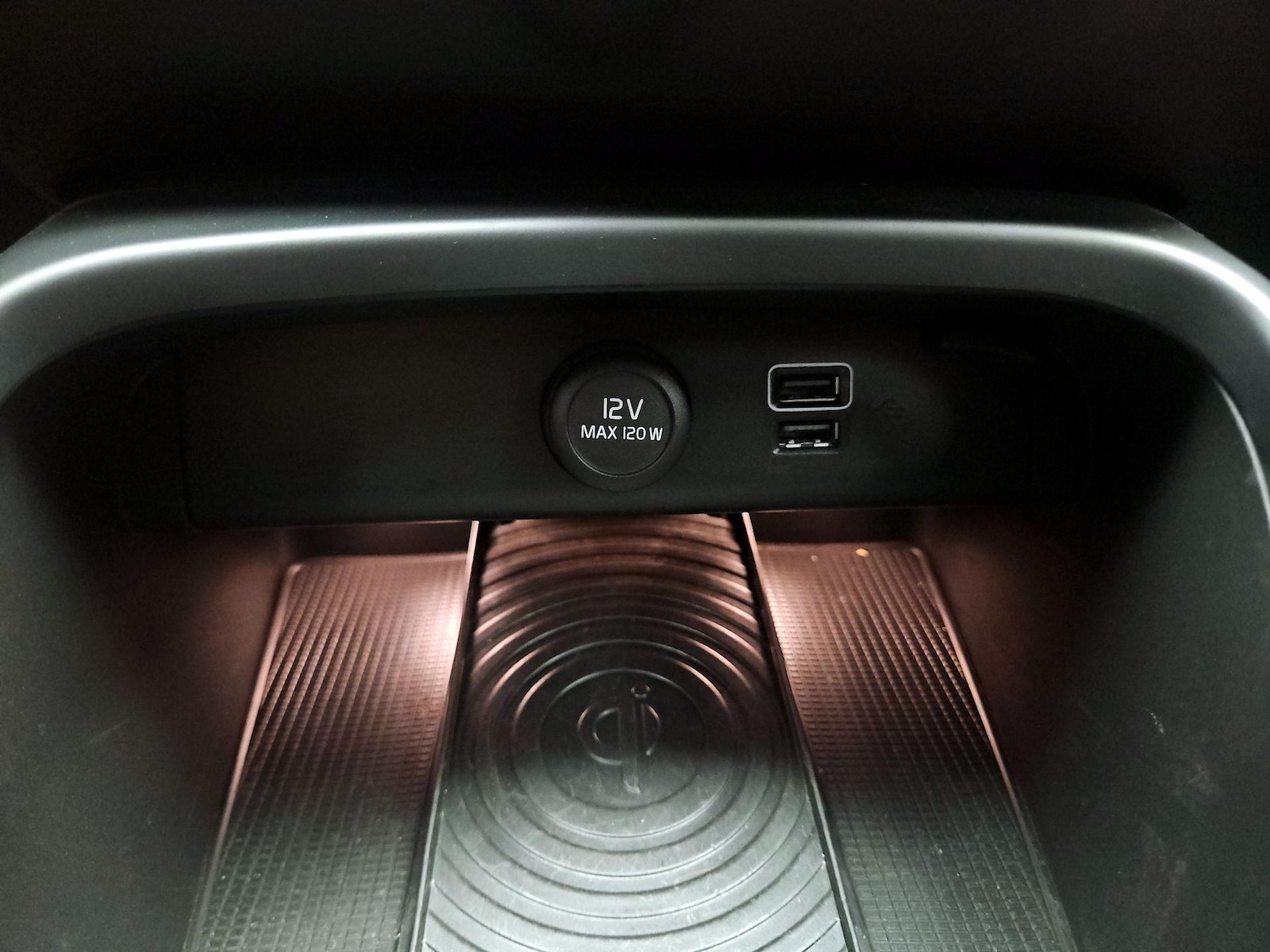 2019 Volvo XC40 Momentum - Photo 19