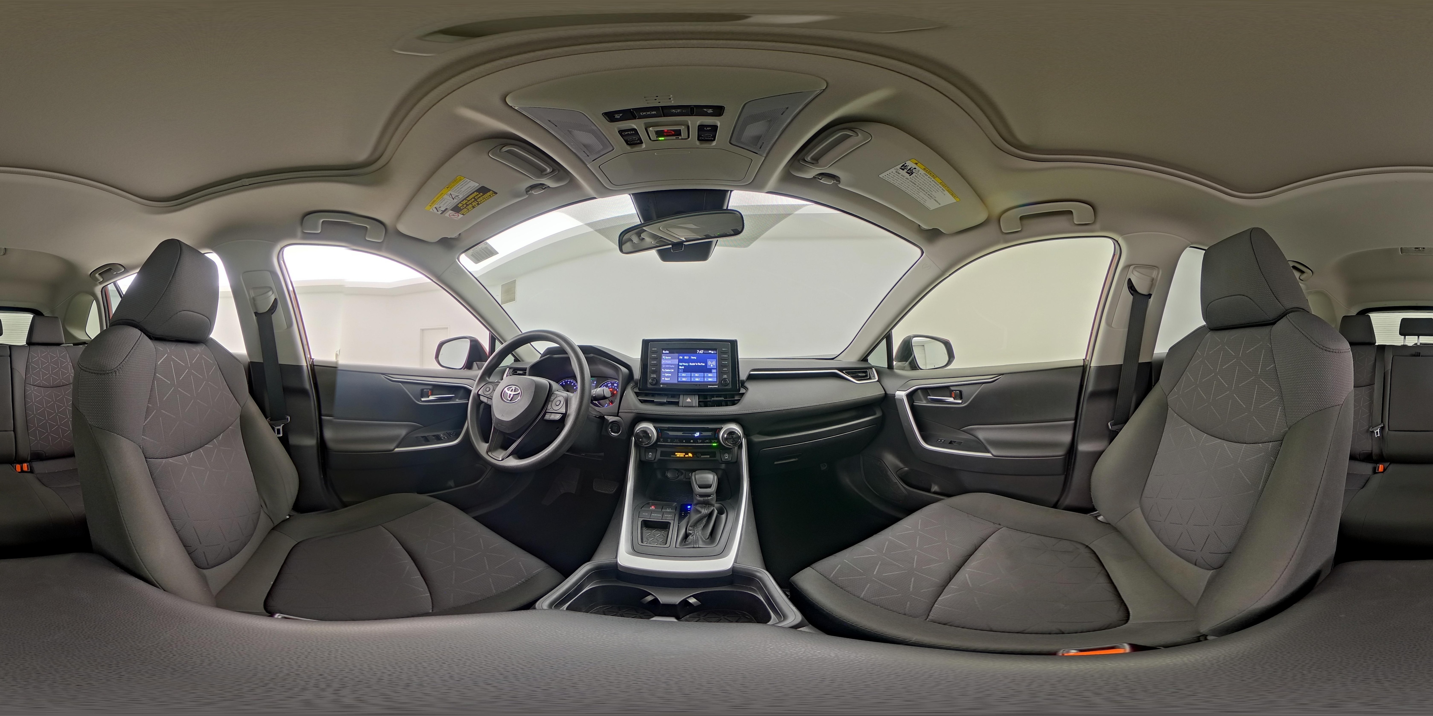 2021 Toyota RAV4 XLE - Photo 25
