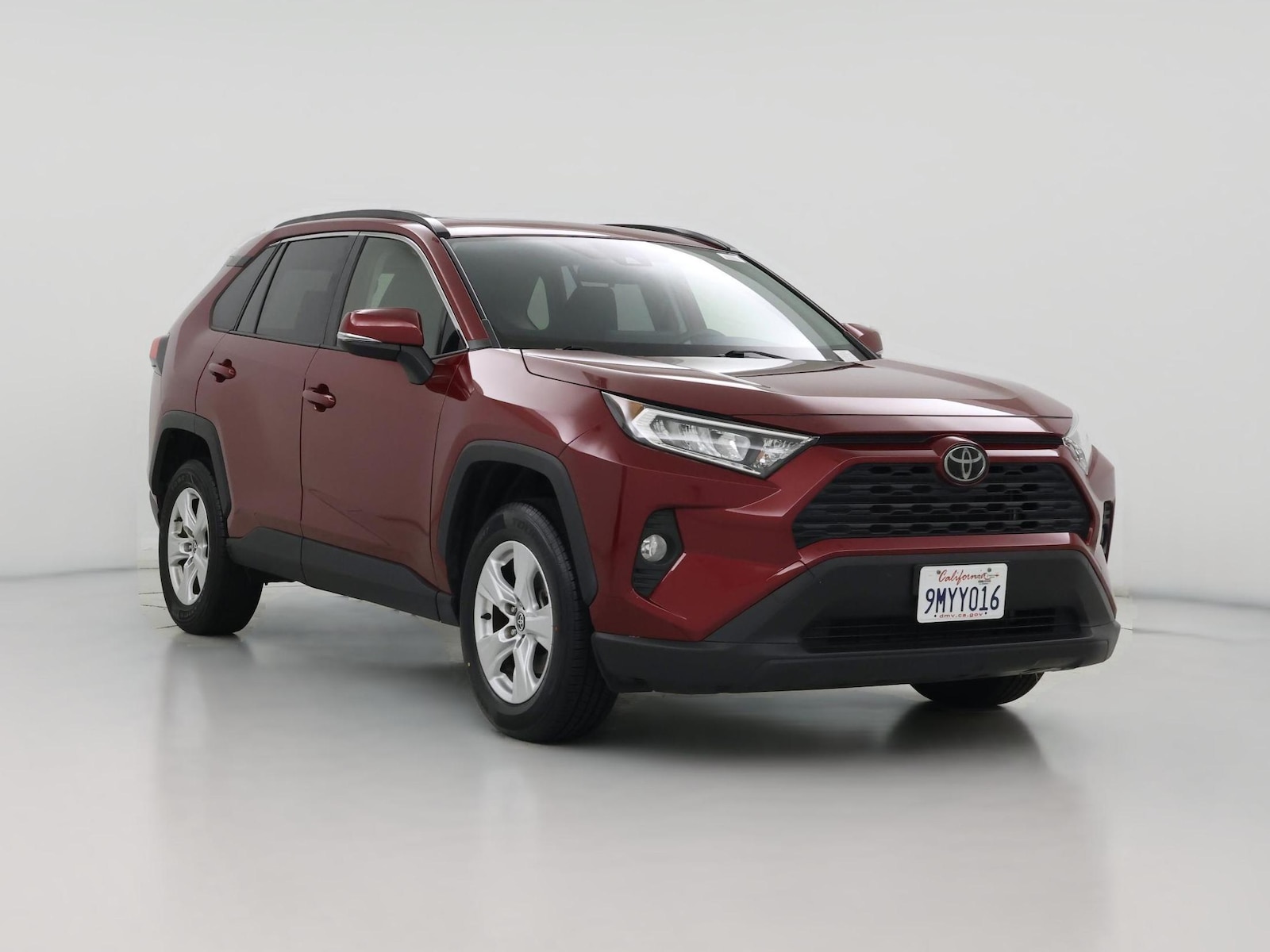 2021 Toyota RAV4 XLE - Photo 1
