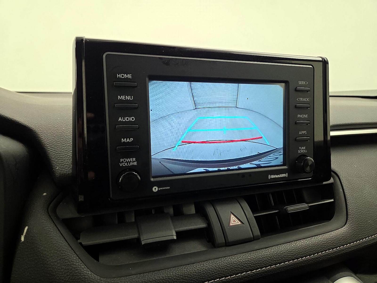 2021 Toyota RAV4 XLE - Photo 15