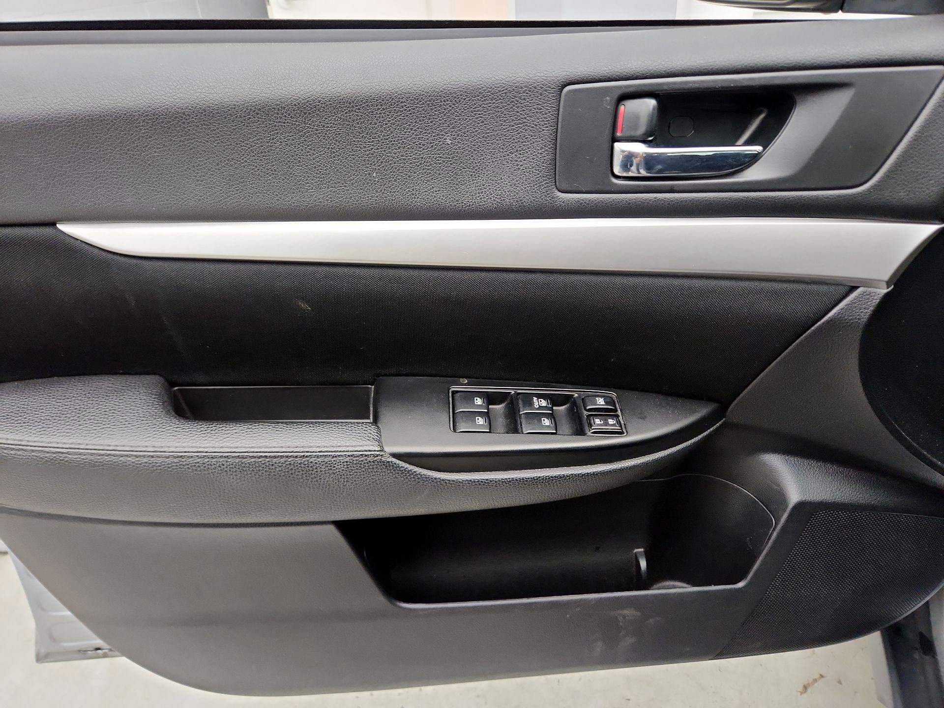 Thumbnail: 2014 Subaru Outback - 12