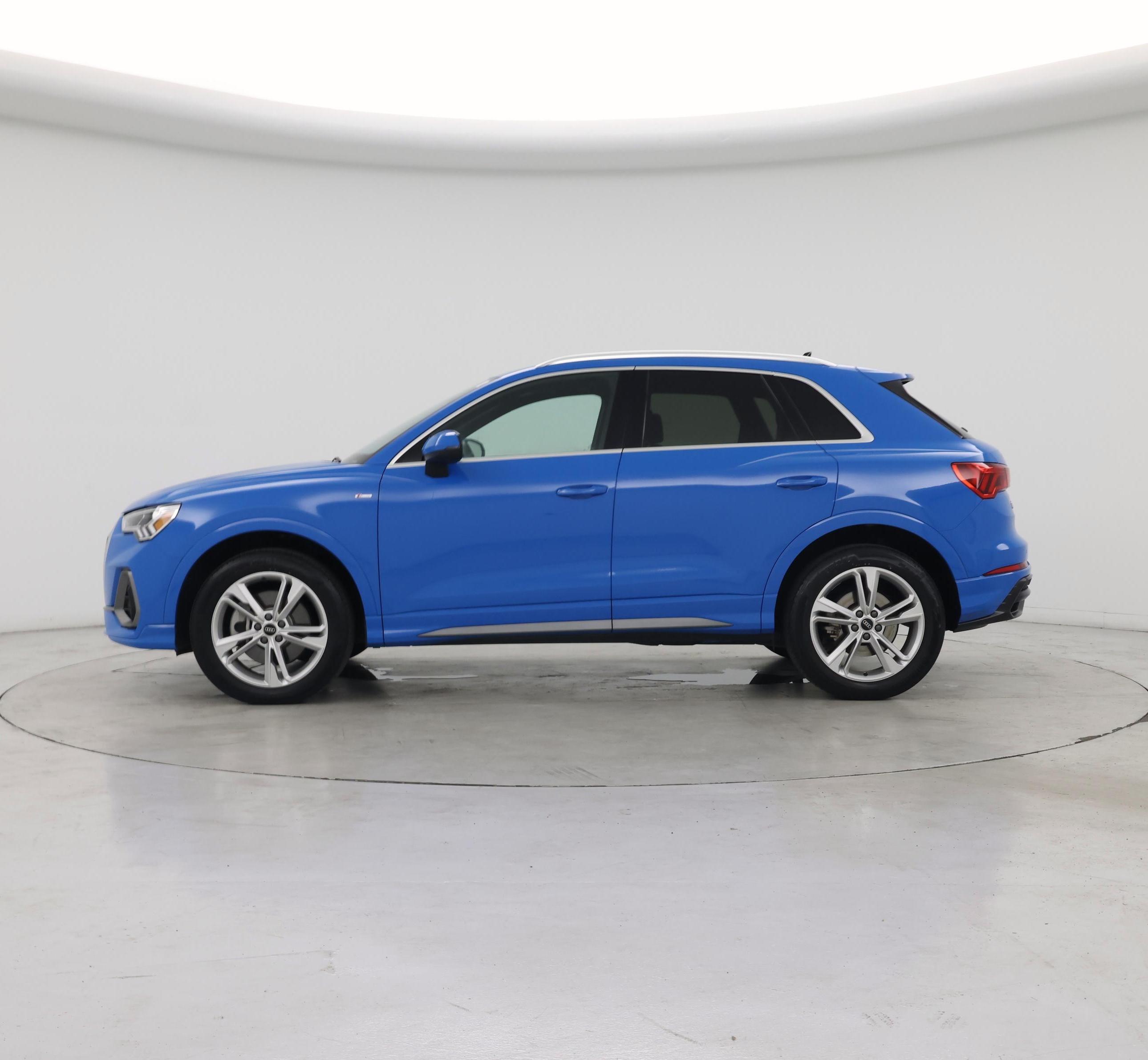 Thumbnail: 2022 Audi Q3 - 3