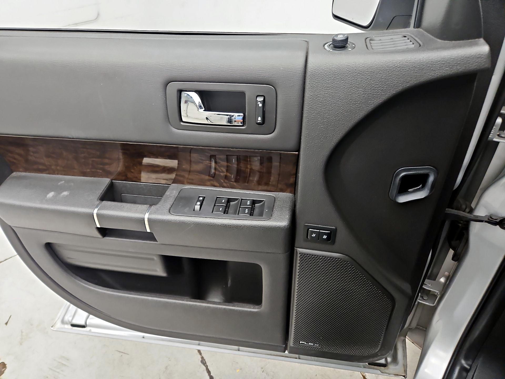 Thumbnail: 2019 Ford Flex - 12