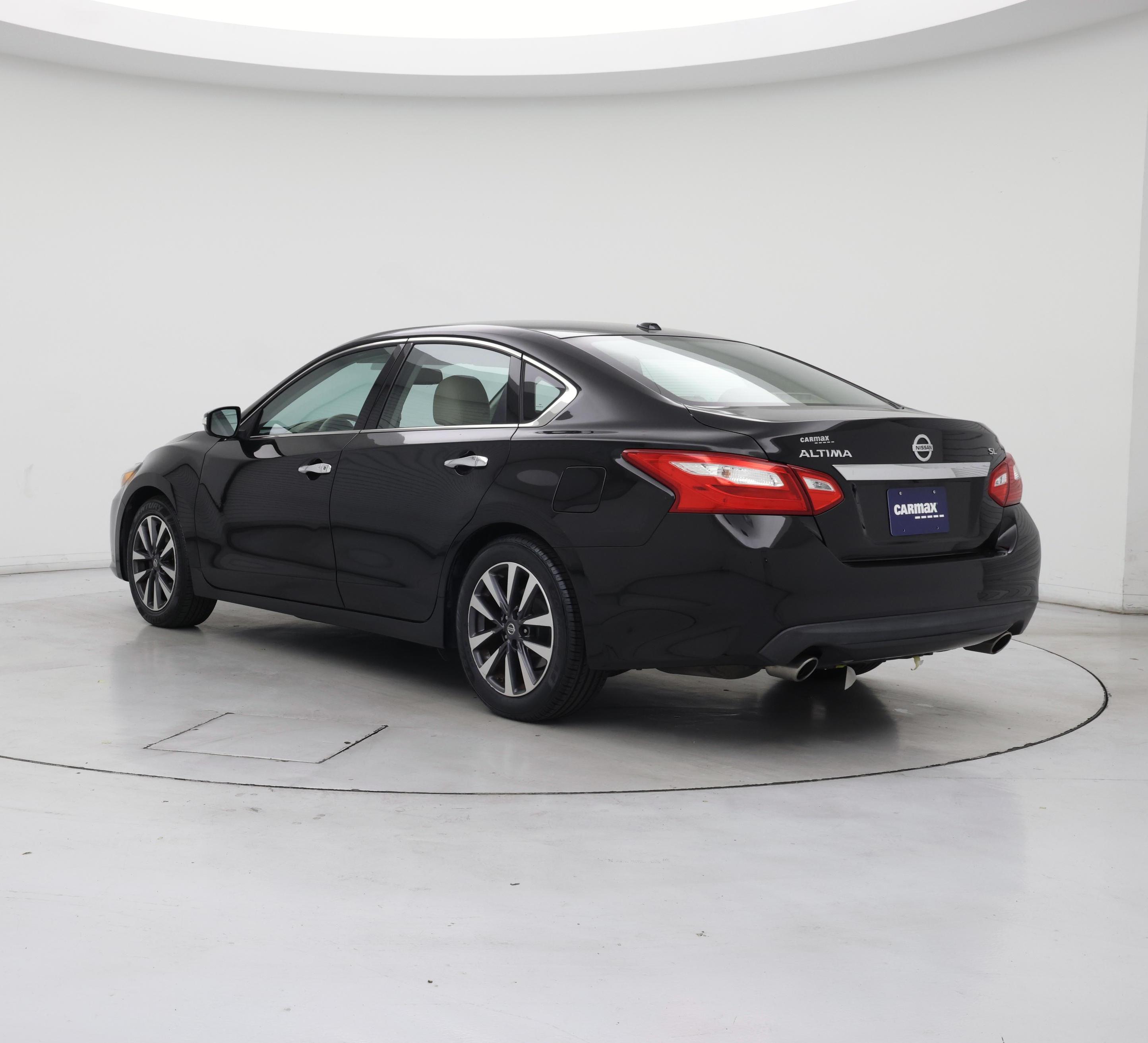 Thumbnail: 2017 Nissan Altima - 2