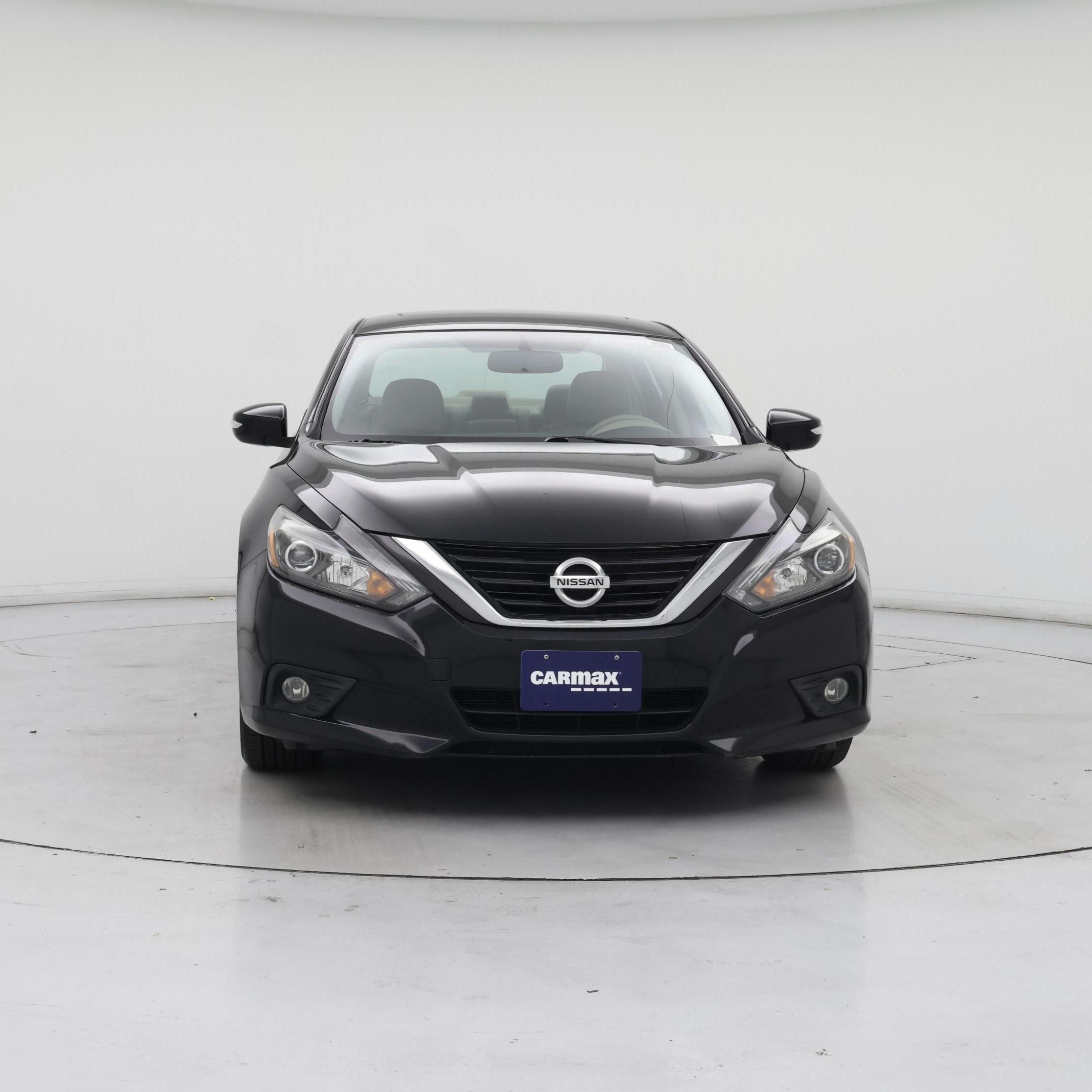 Thumbnail: 2017 Nissan Altima - 5