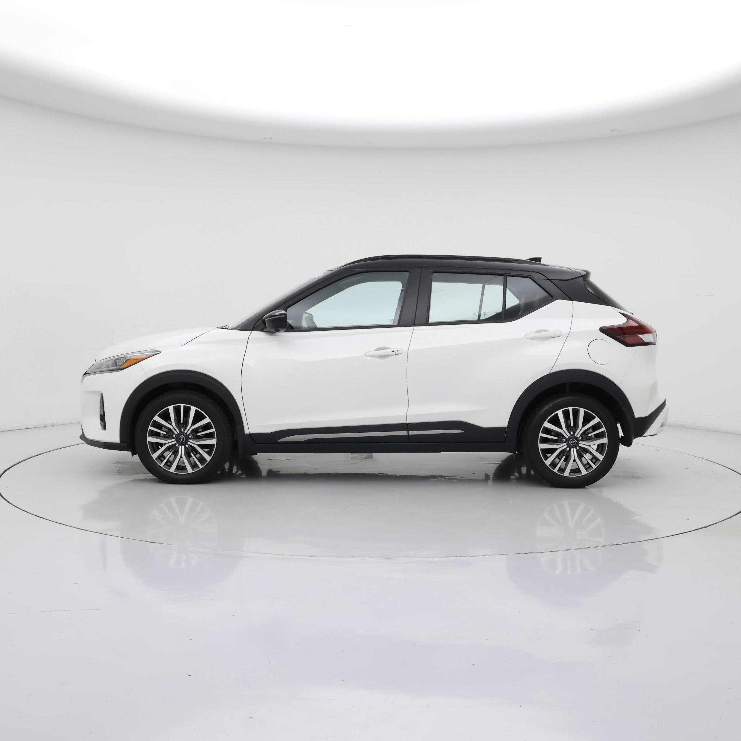 Thumbnail: 2023 Nissan Kicks - 3
