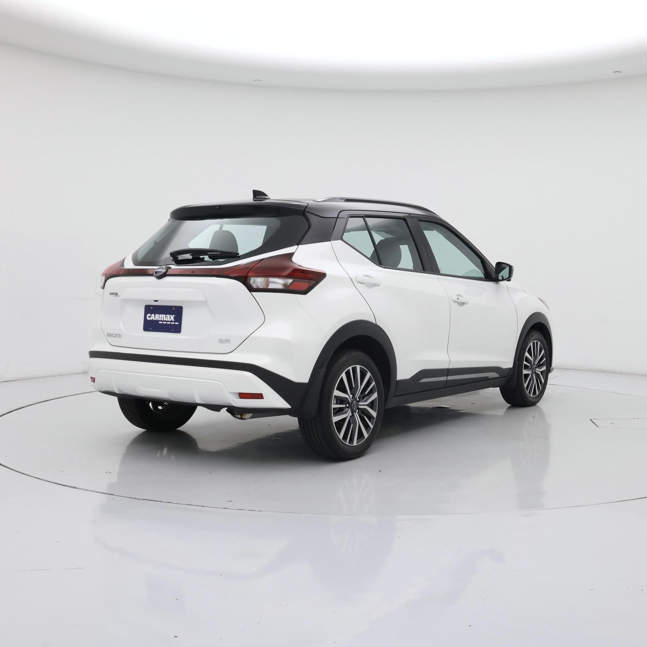Thumbnail: 2023 Nissan Kicks - 8