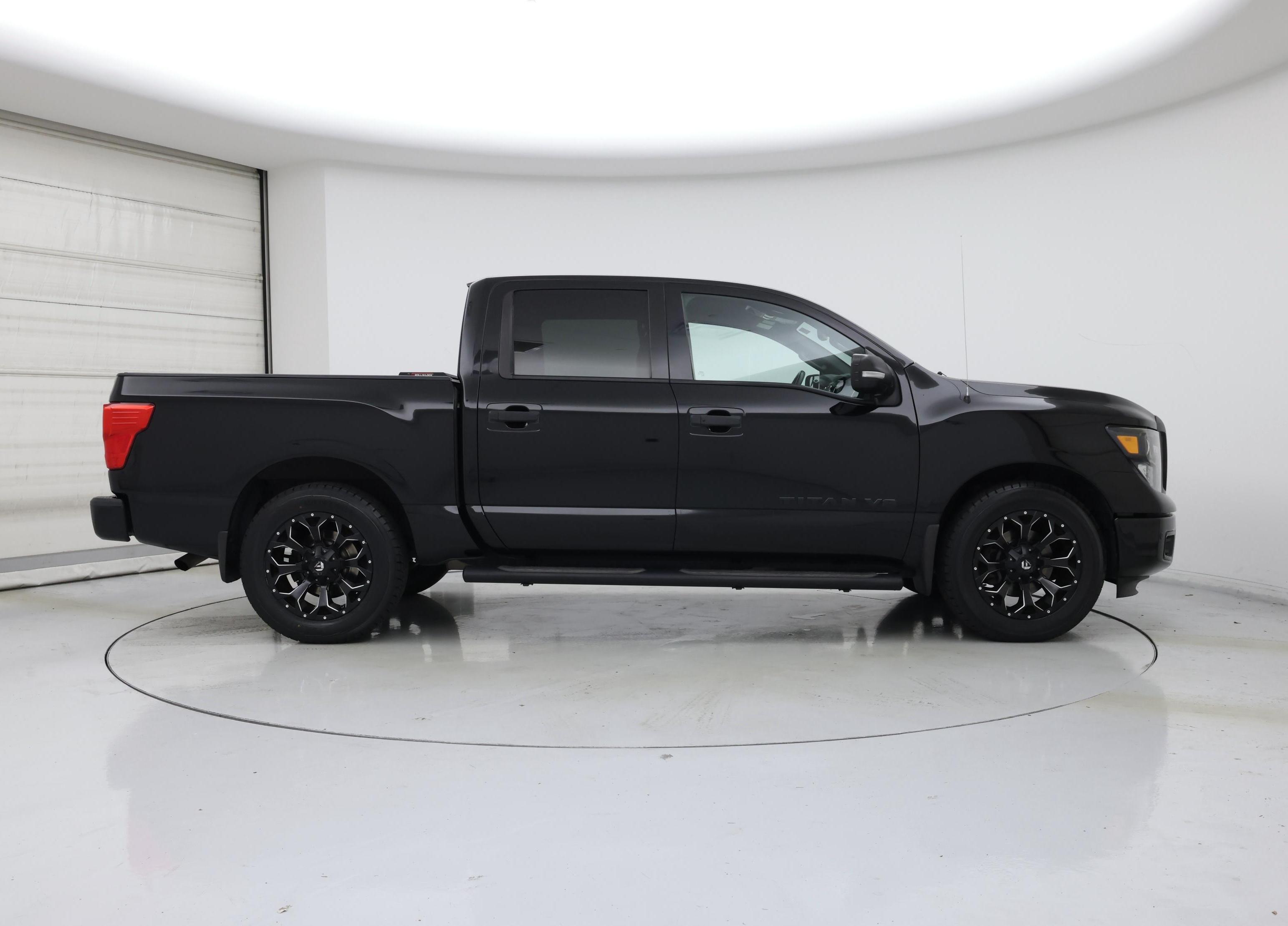 Thumbnail: 2018 Nissan Titan - 7