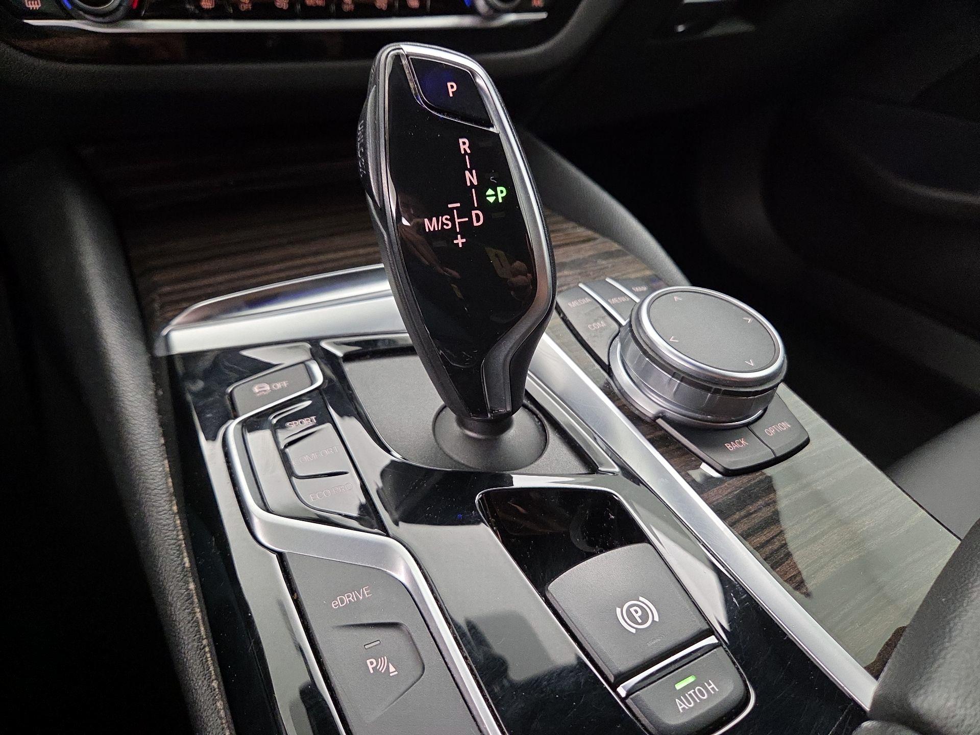 Thumbnail: 2019 BMW 5 Series - 18