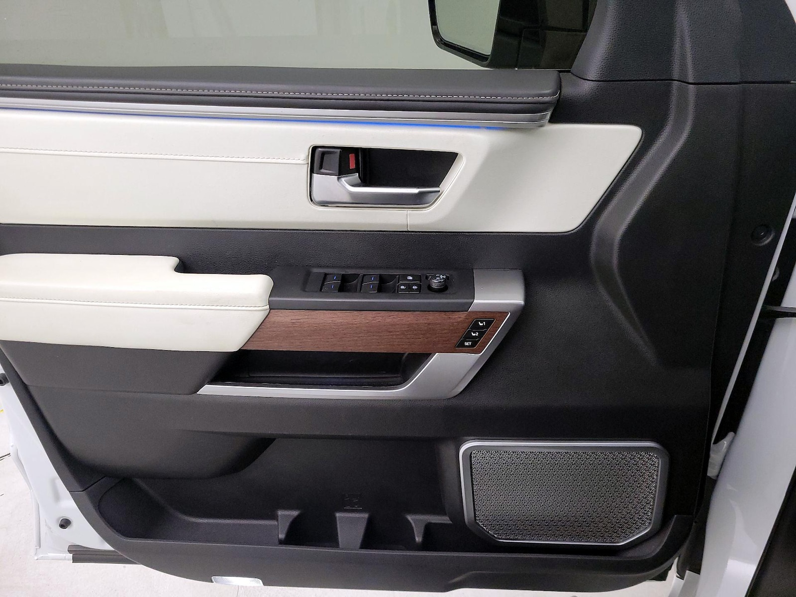 2023 Toyota Tundra Capstone - Photo 13