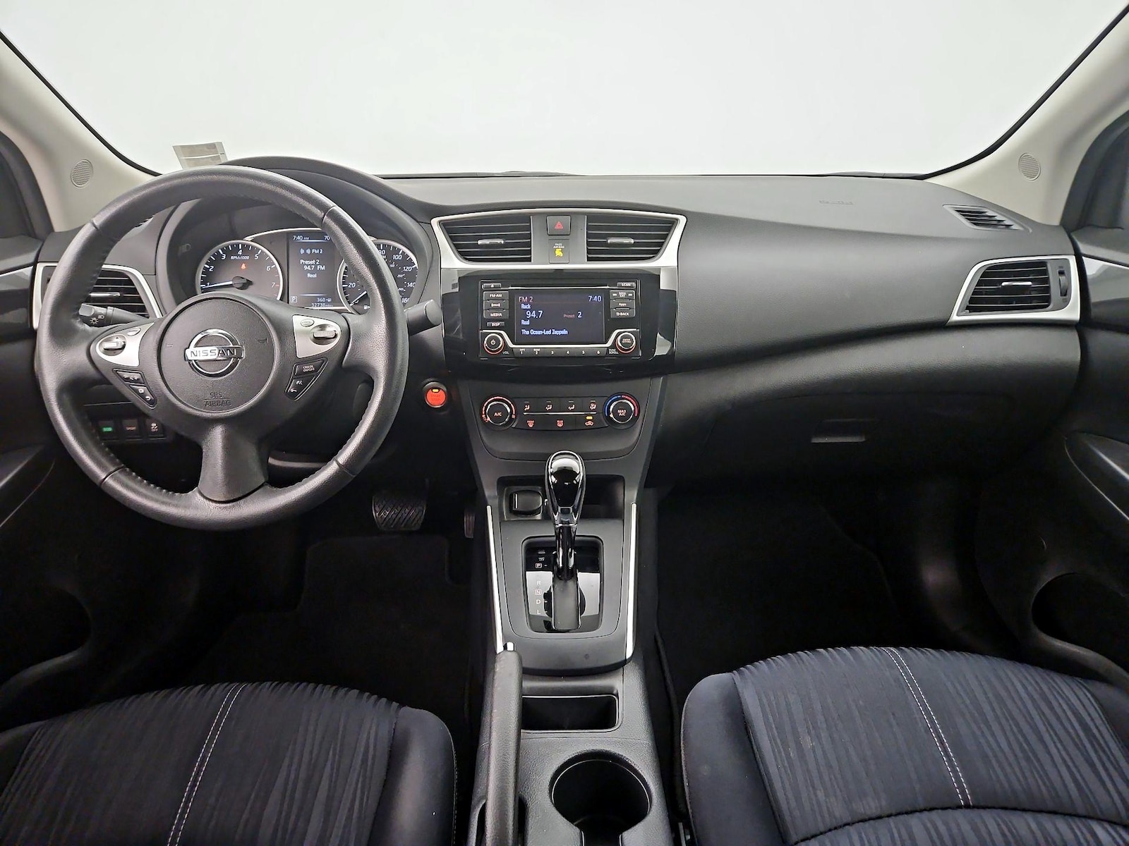 2016 Nissan Sentra SV - Photo 10