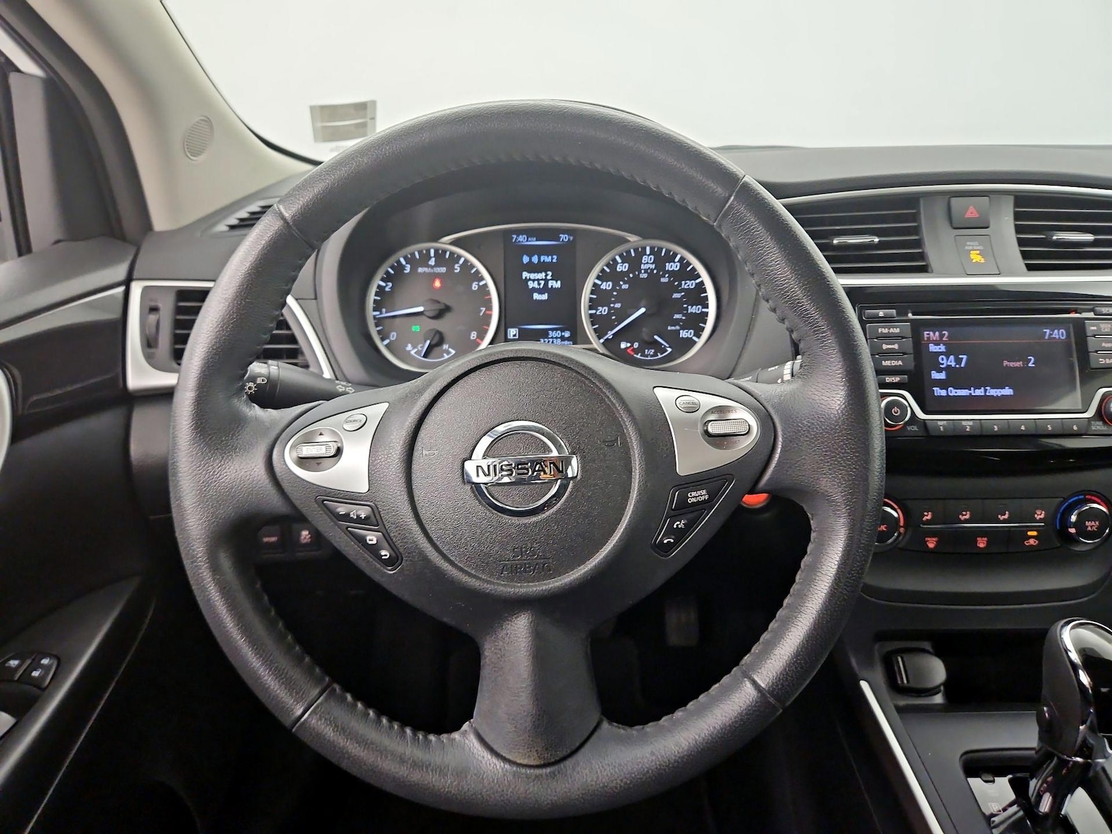 2016 Nissan Sentra SV - Photo 11