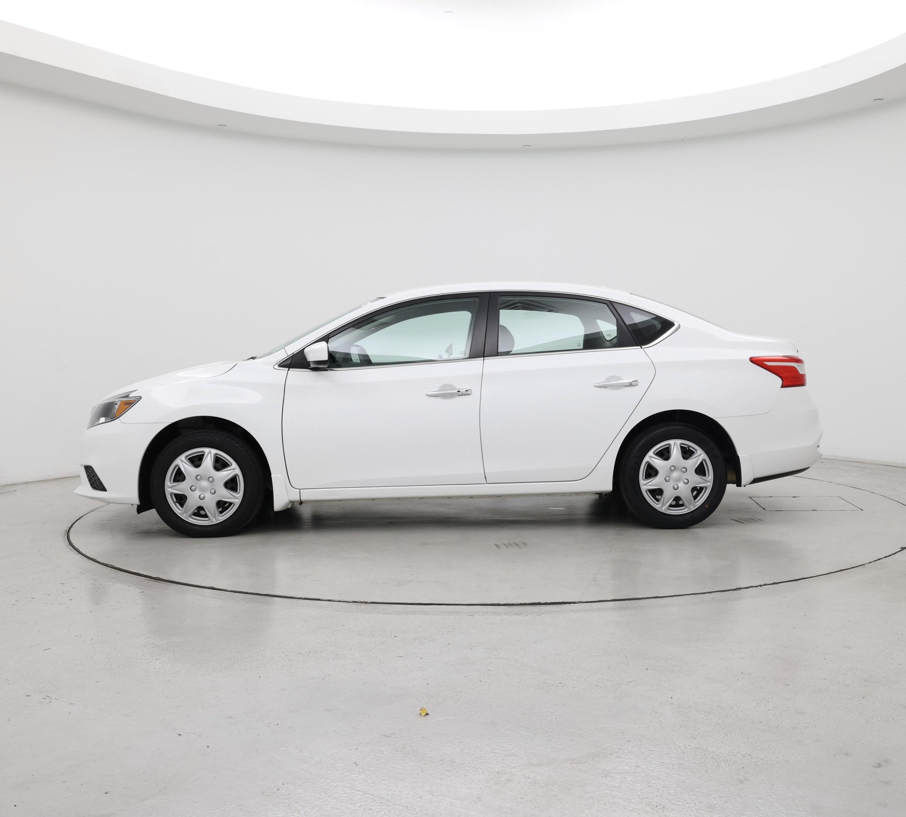 Thumbnail: 2016 Nissan Sentra - 3