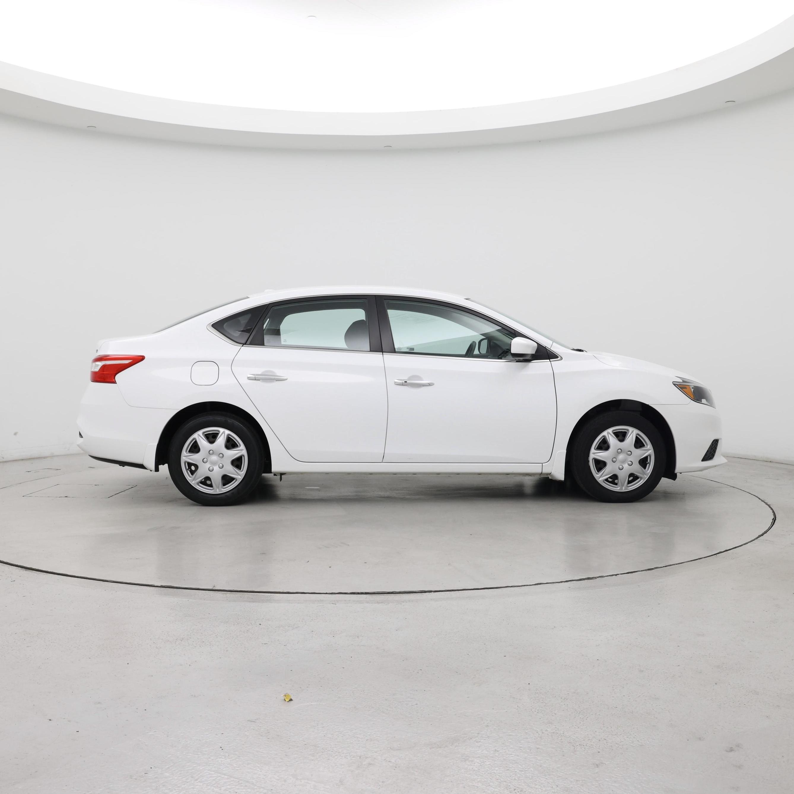 Thumbnail: 2016 Nissan Sentra - 7