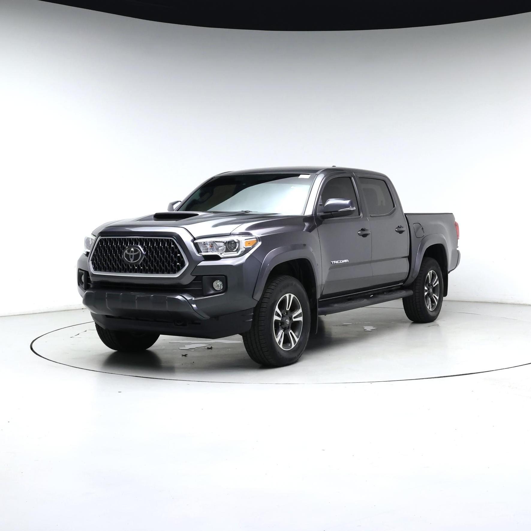 Thumbnail: 2019 Toyota Tacoma - 4