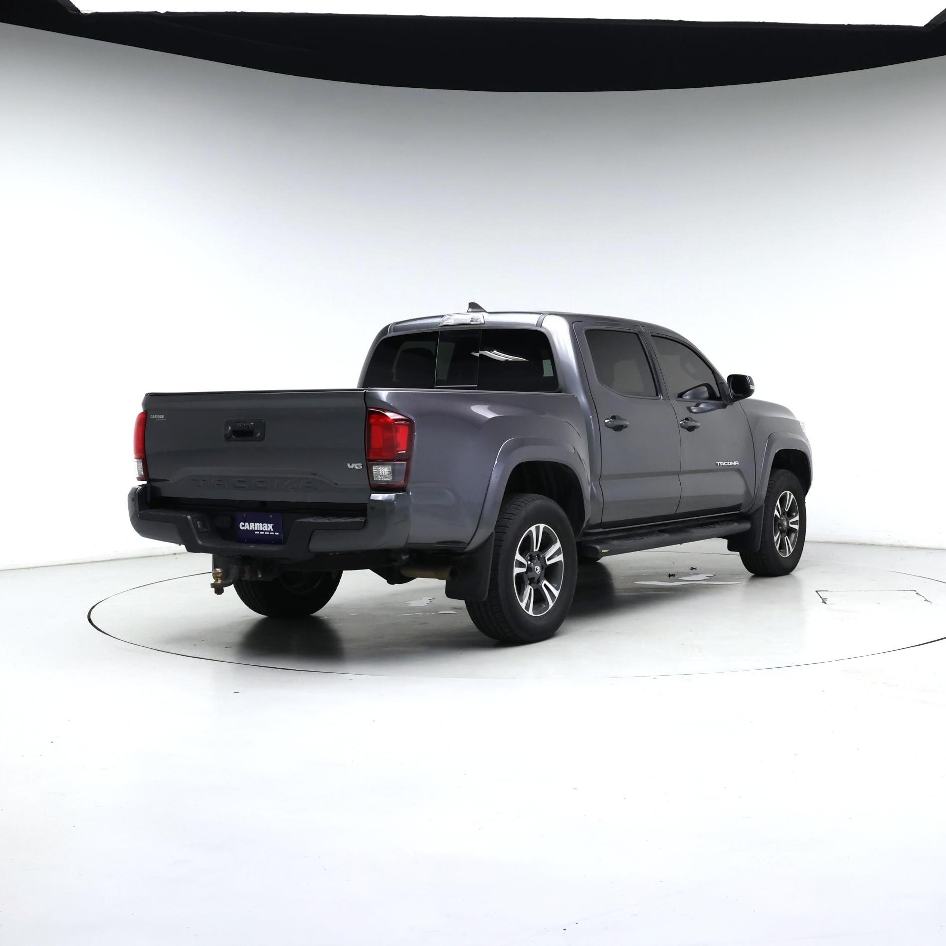 Thumbnail: 2019 Toyota Tacoma - 8