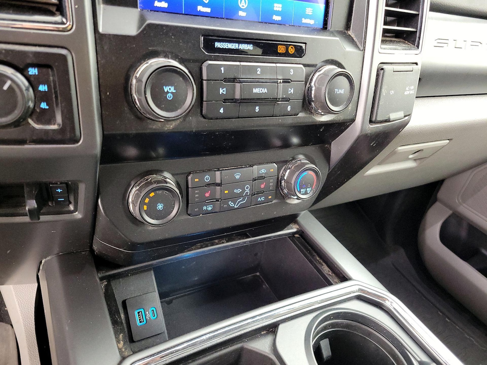 2020 Ford F-250 Super Duty XLT - Photo 18