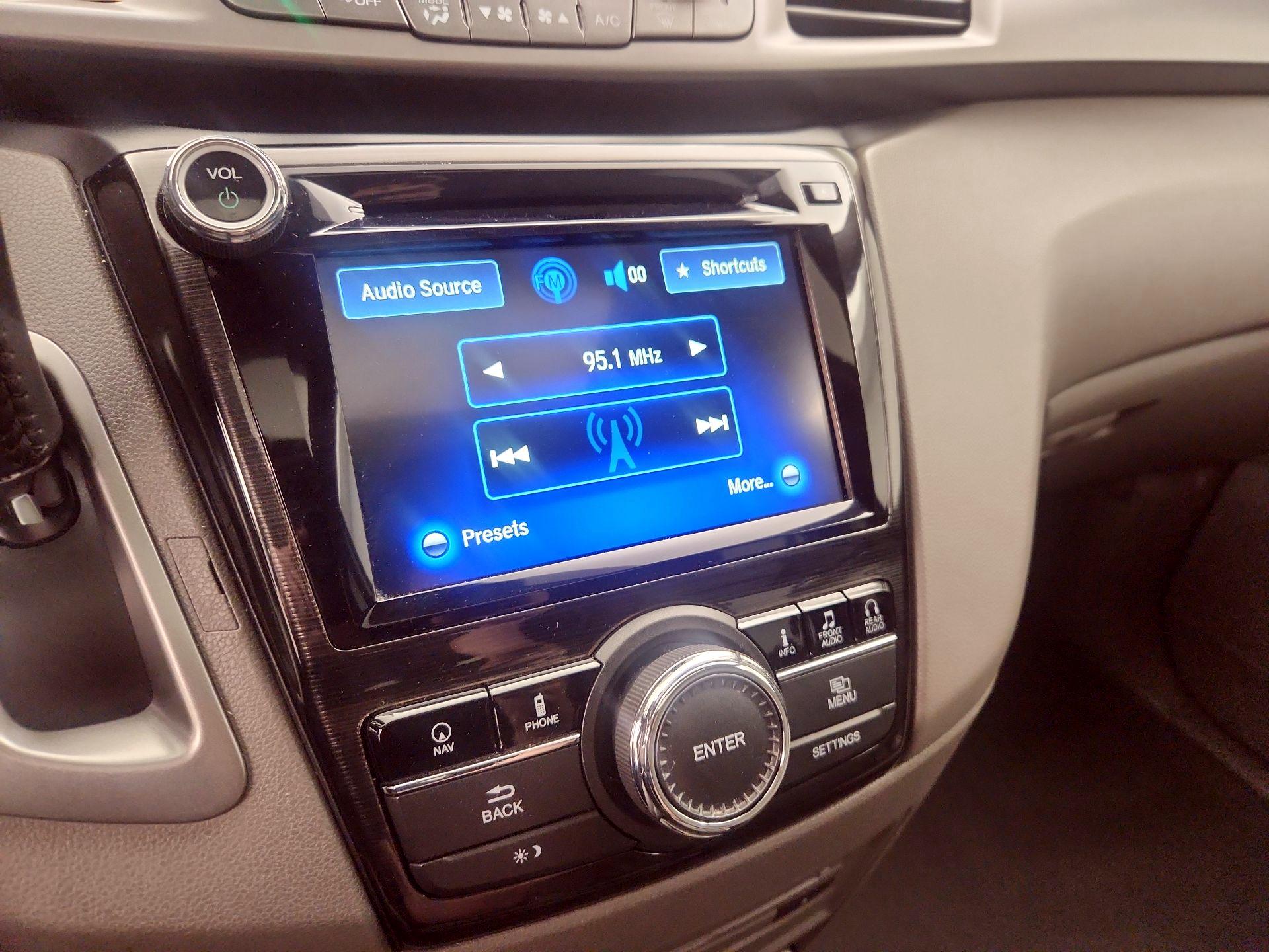 Thumbnail: 2015 Honda Odyssey - 15